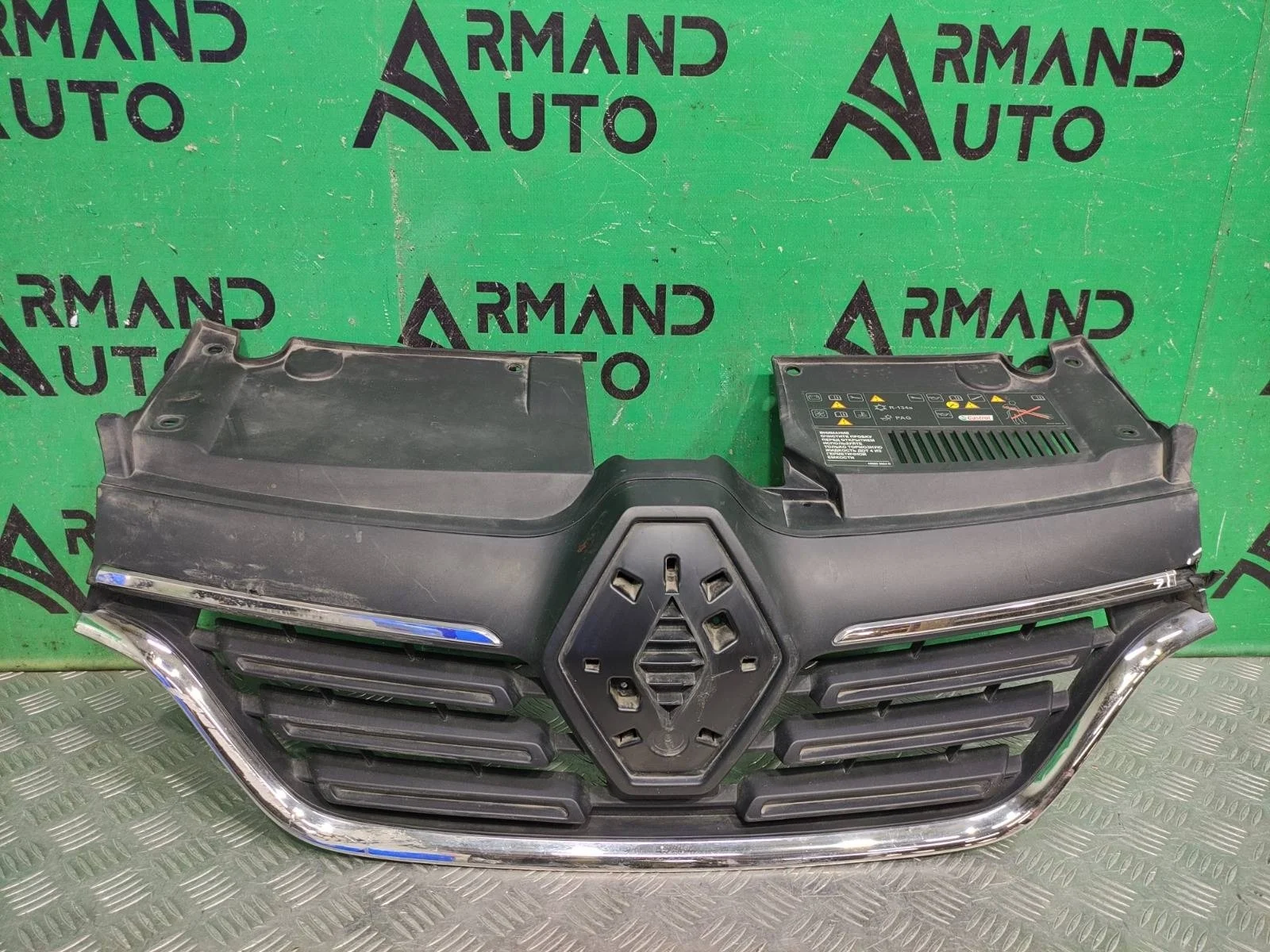 Решетка радиатора Renault Logan 2018-2022 623105887R 2
