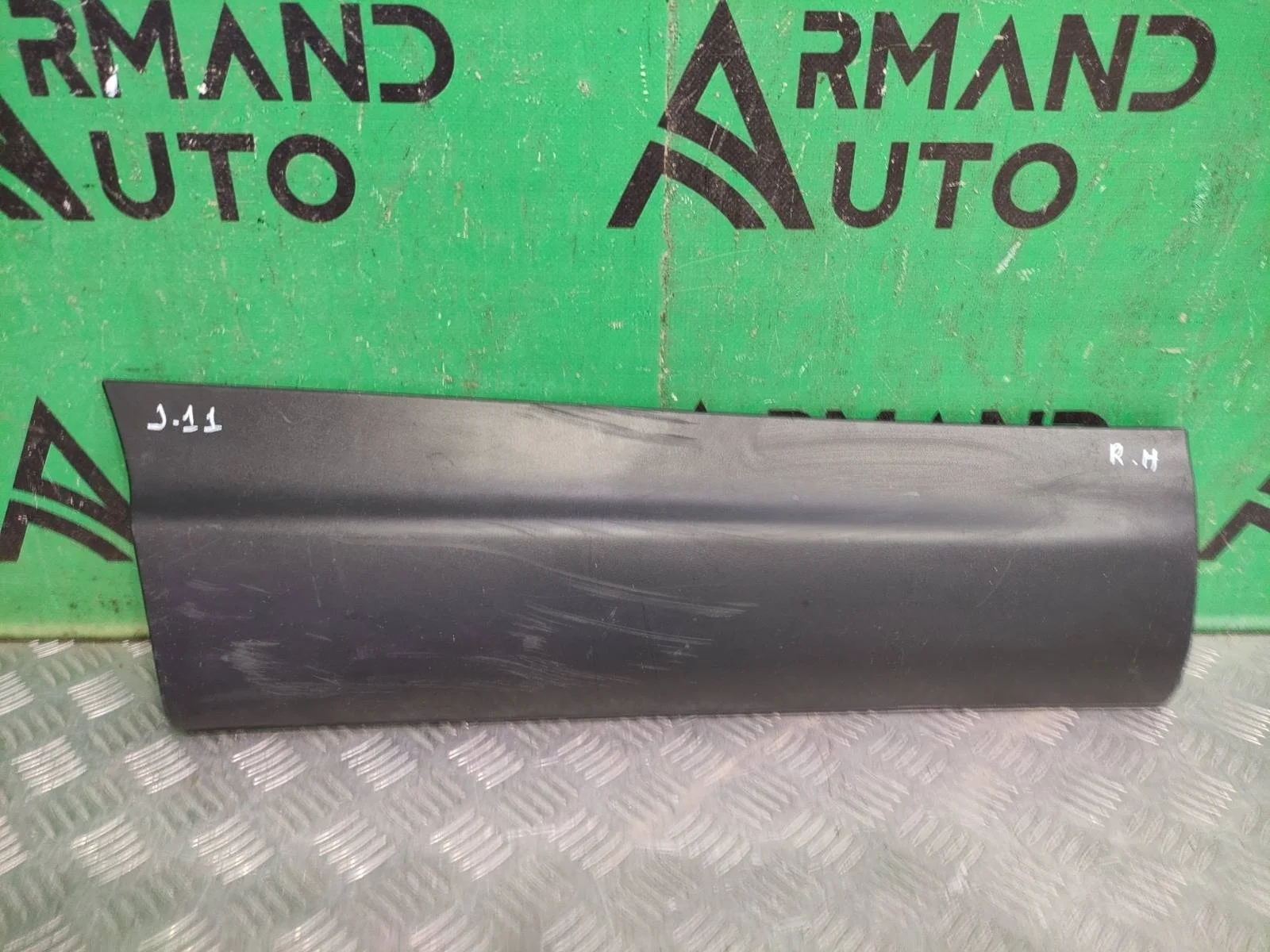 Молдинг двери Nissan Qashqai 2013-2022 82870BM90B 2 J11, задний правый