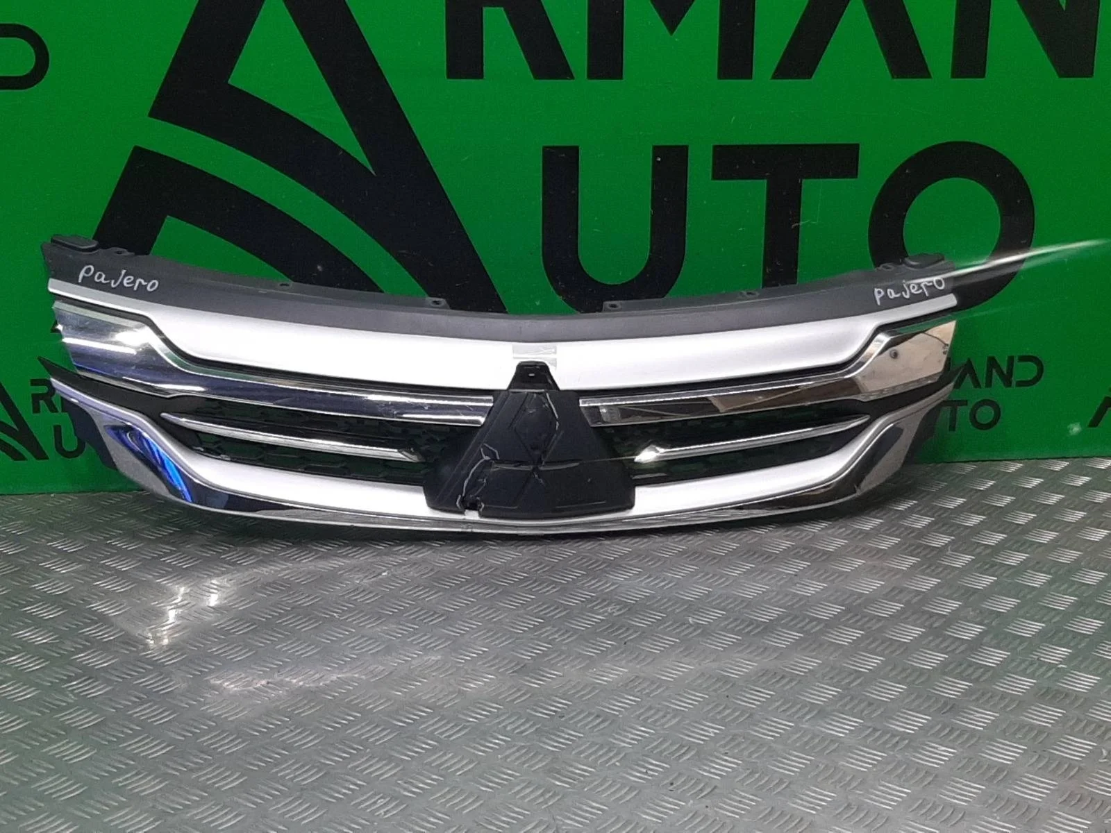 Решетка радиатора MItsubishi Pajero Sport 2015-2021 7450A960 3