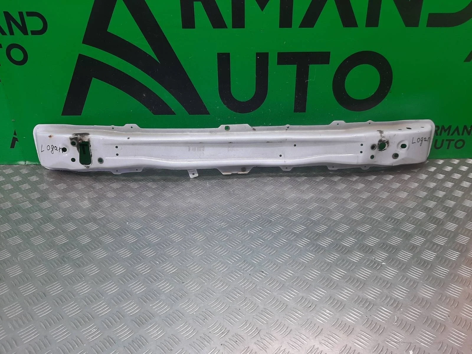 Усилитель бампера Renault Logan 2012-2022 752107934R 2, передний