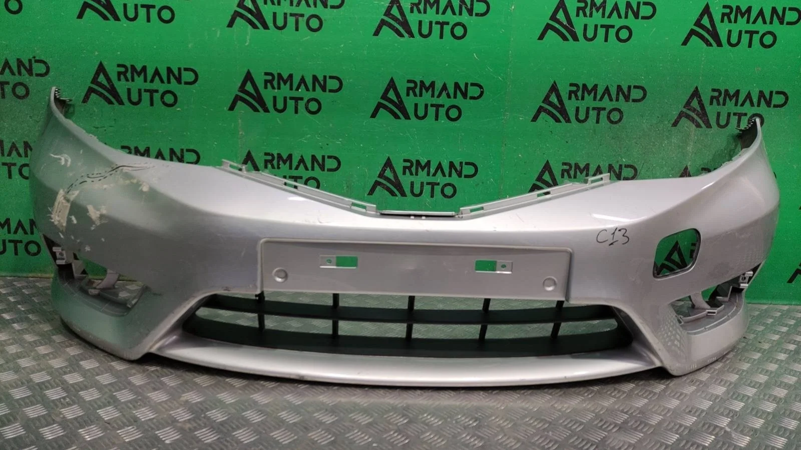 Бампер Nissan Tiida 2015-2018 620224MD1H C13, передний