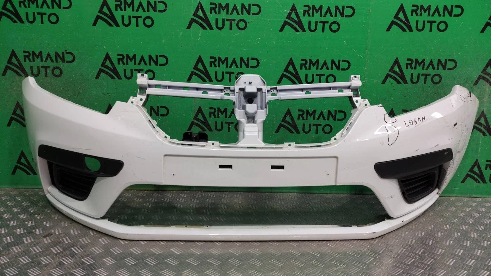 Бампер Renault Logan 2018-2022 620220063R 2, передний