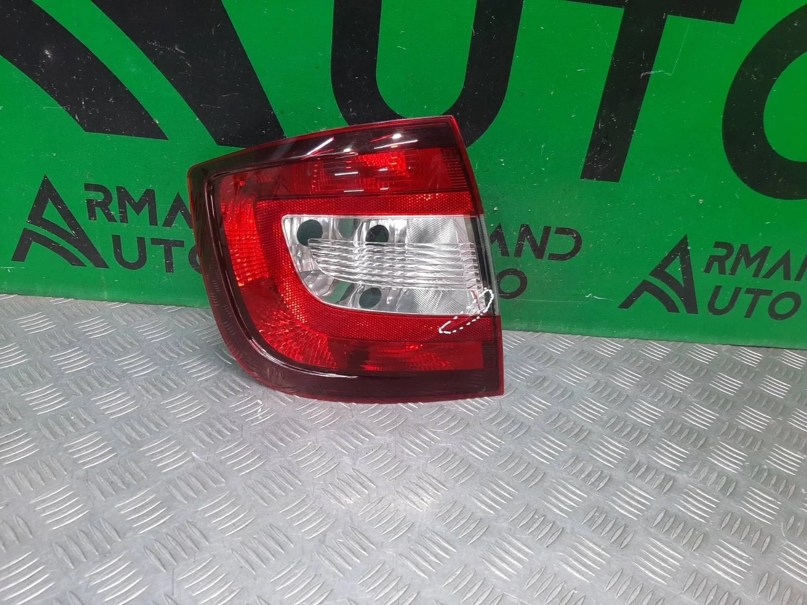 Фонарь Skoda Rapid 2014-2020 5JH945111A 1, левый
