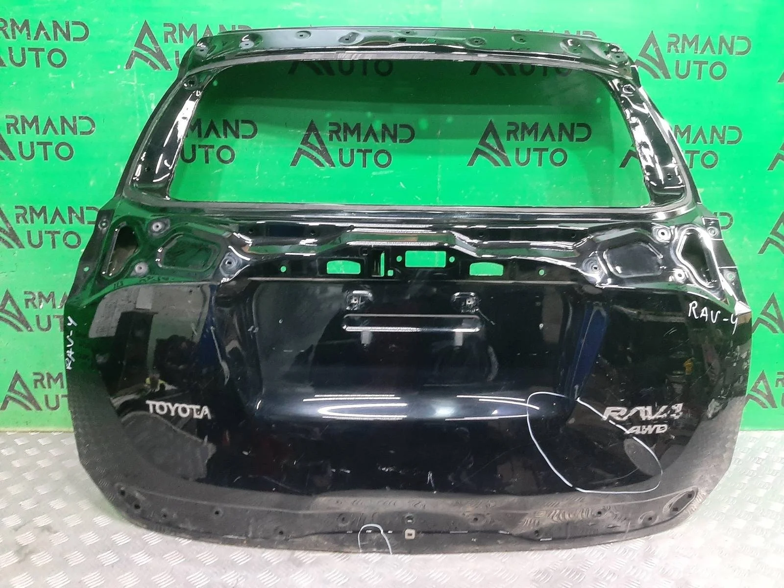 Дверь багажника Toyota RAV4 2015-2019 670050R270 4 CA40