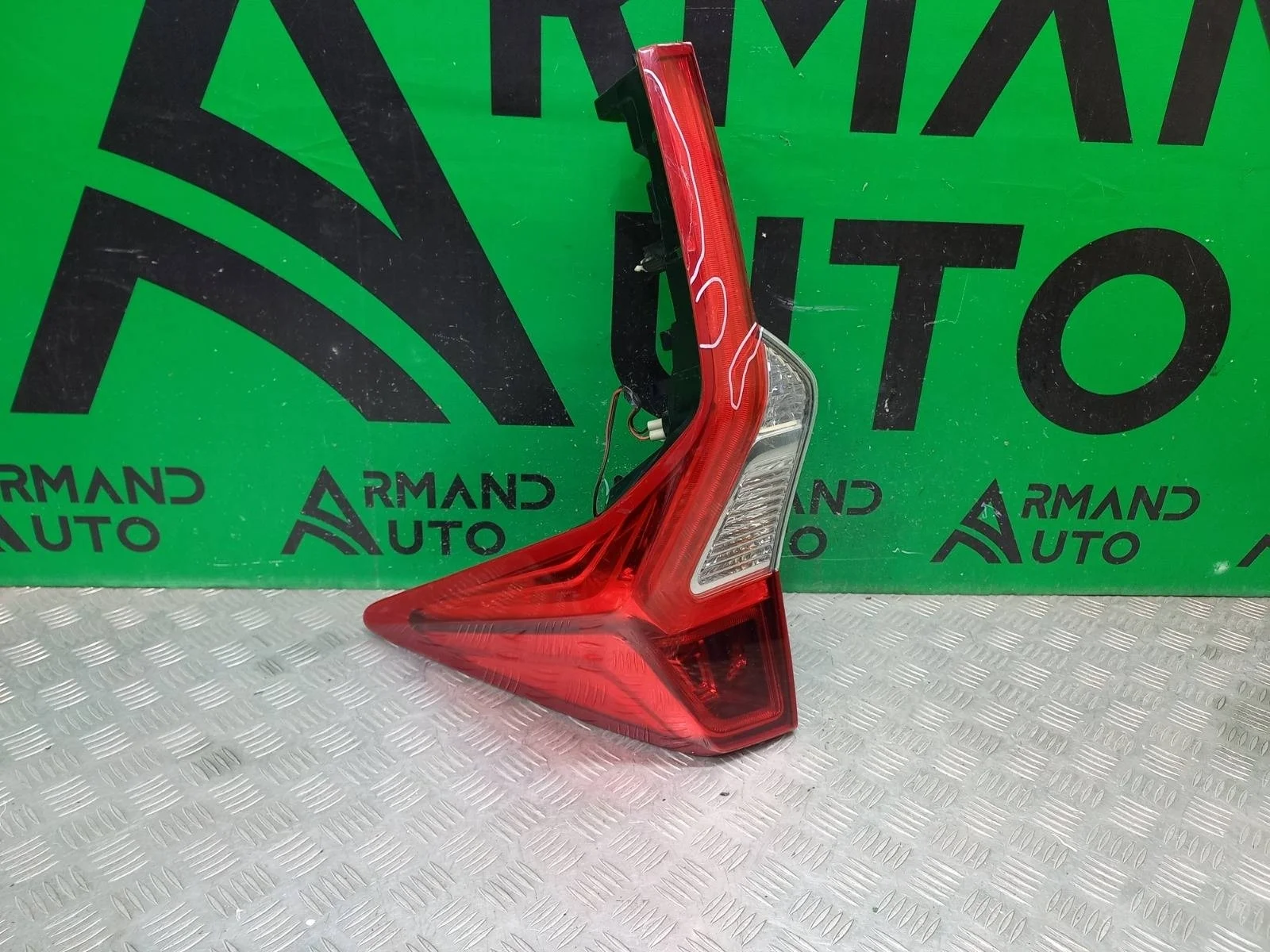 Фонарь Mitsubishi Pajero Sport 2015-2021 8330B002 3, правый