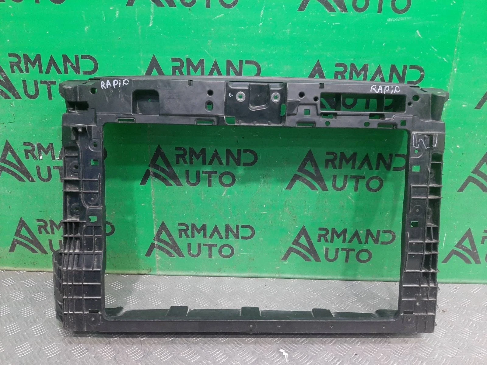 Панель передняя (суппорт радиатора) Skoda Rapid 2020-2023 60U805588E 2