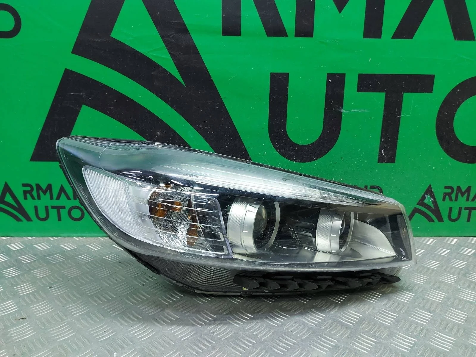 Фара Kia Sorento 2014-2017 92102C5100 3 PRIME UM, правая