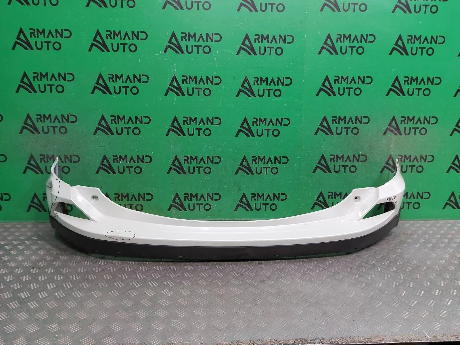 Бампер Toyota RAV4 2015-2019 521590R915 4 CA40, задний