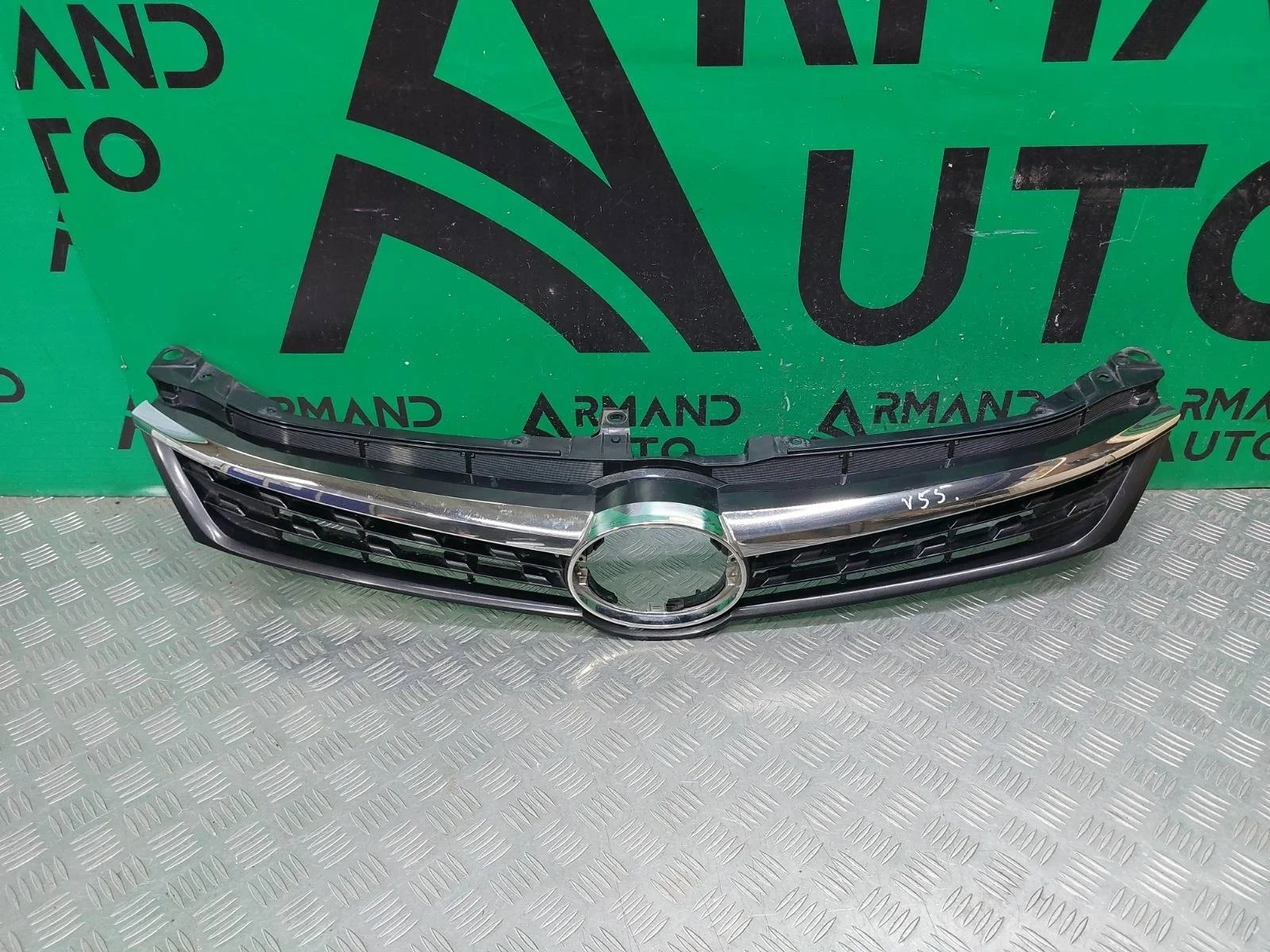 Решетка радиатора Toyota Camry 2017-2018 5310106E40 7 XV50