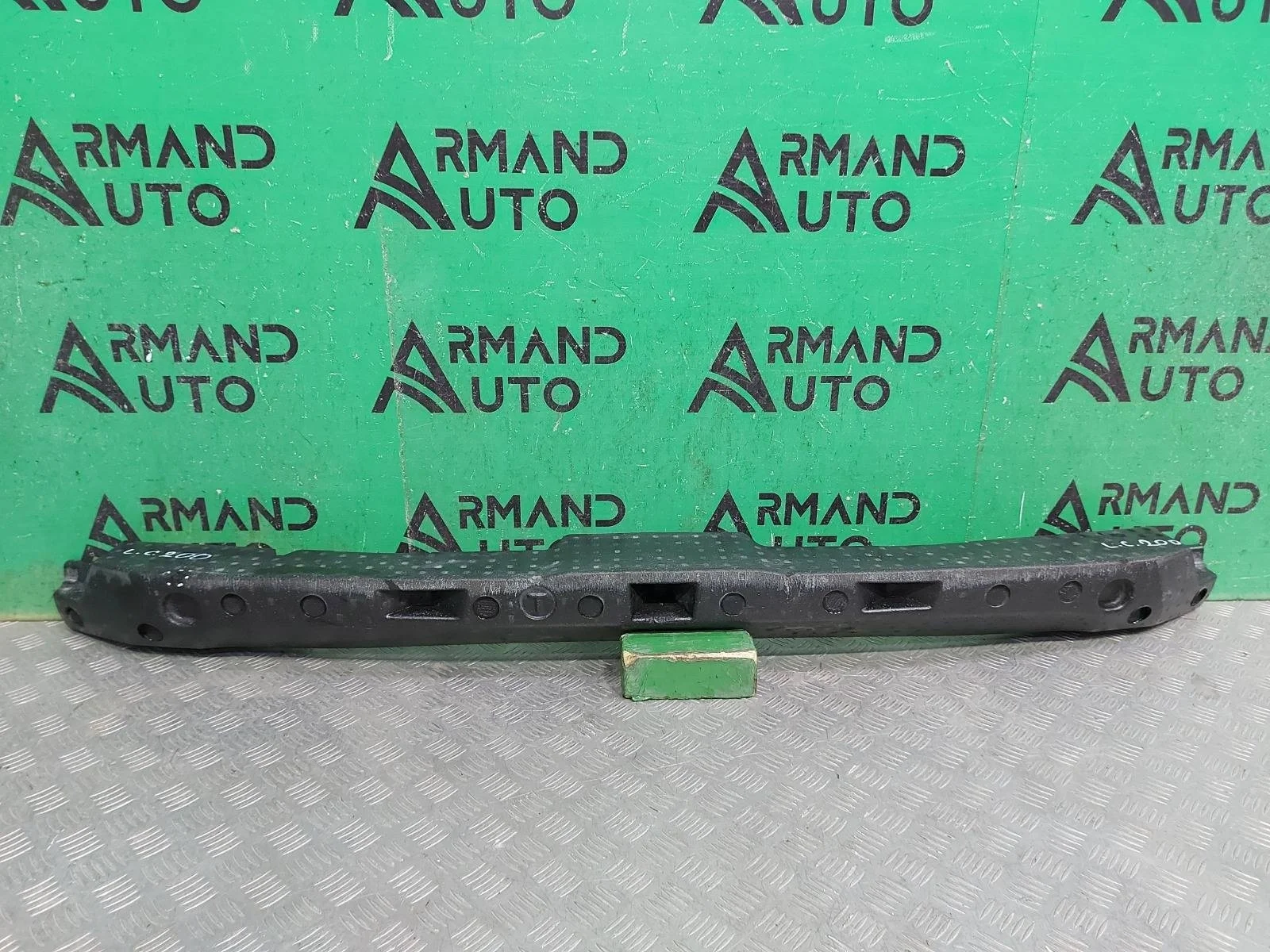 Абсорбер бампера Toyota Land Cruiser 2015-2021 5261160140 200, передний
