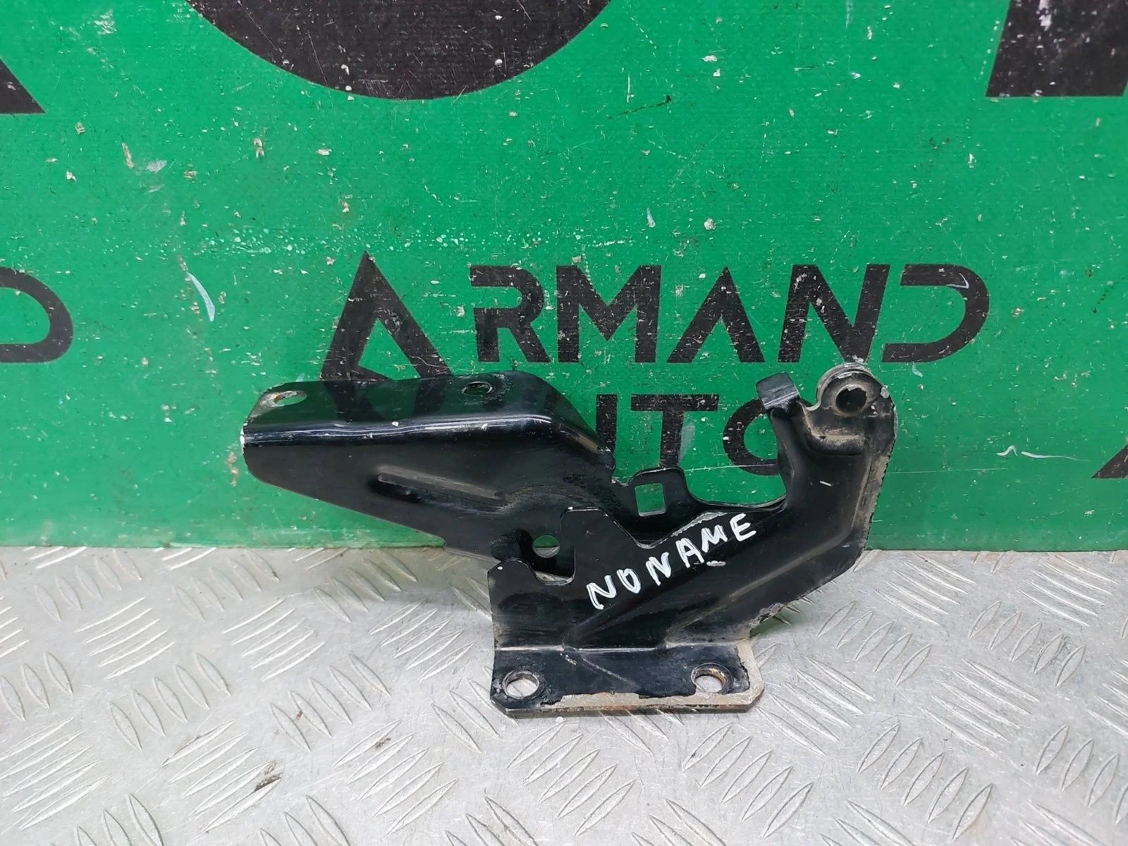 Петля капота Mitsubishi Lancer 2007-2010 5905A089 10, левая
