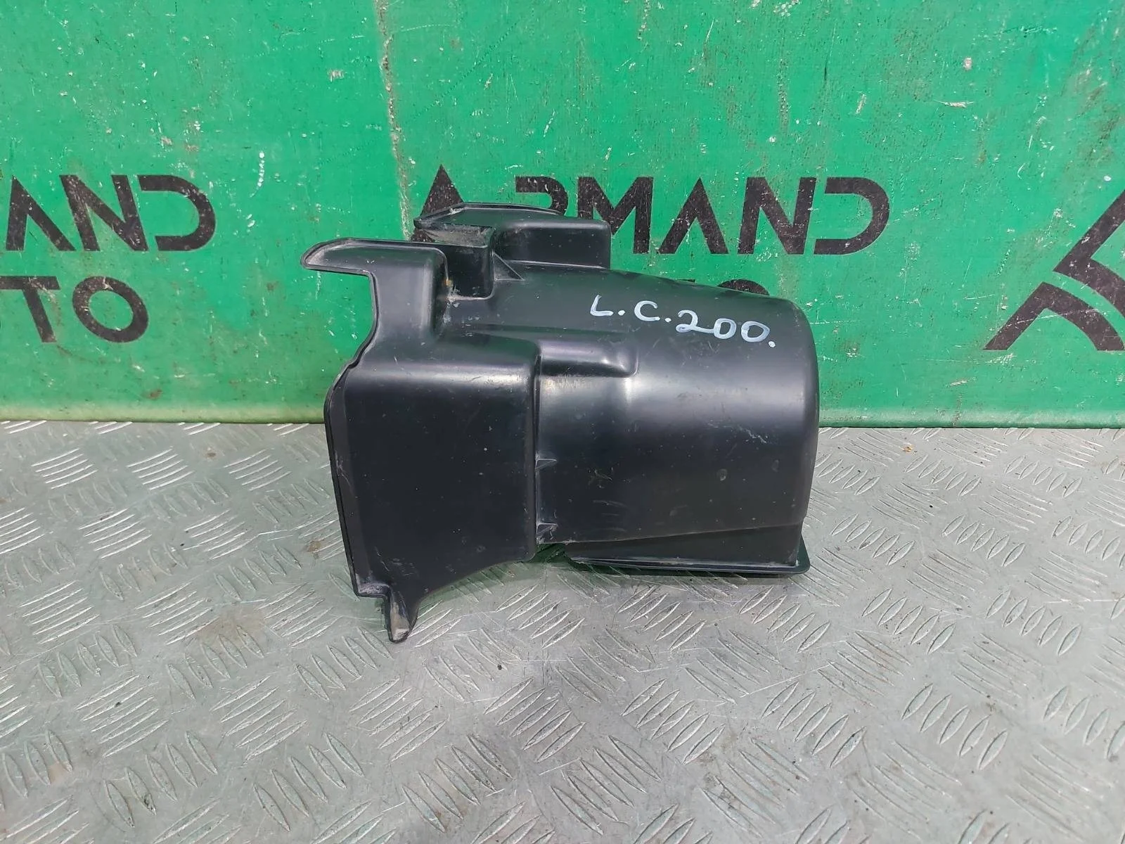 Пыльник птф Toyota Land Cruiser 2012-2015 5214960110 200, правый