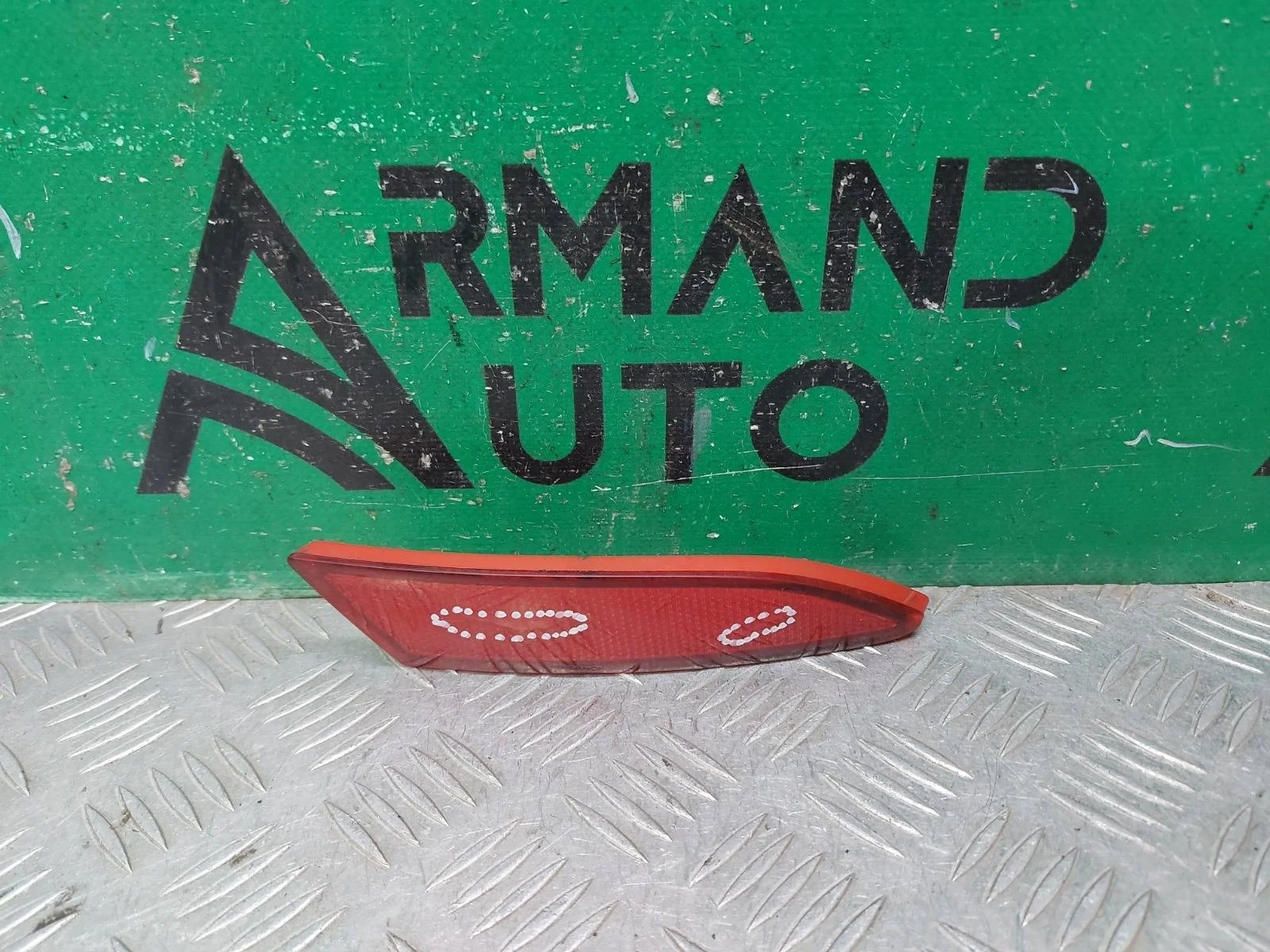 Отражатель Ford Focus 2011-2015 1763039 3, правый