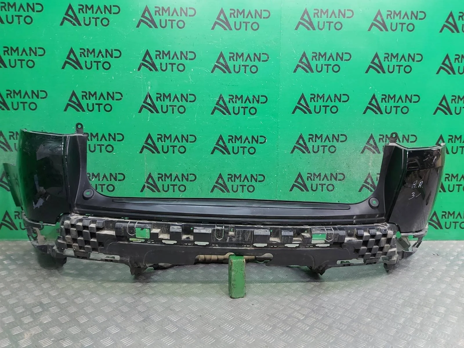 Бампер Land Rover Range Rover Sport 2017-2022 LR098889 2 L494, задний