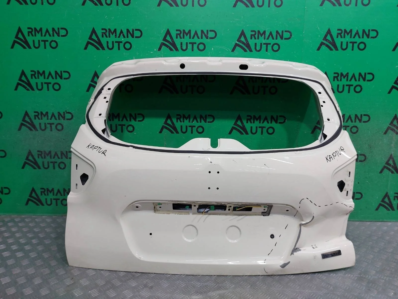 Дверь багажника Renault Kaptur 2016-2022 901006247R 1