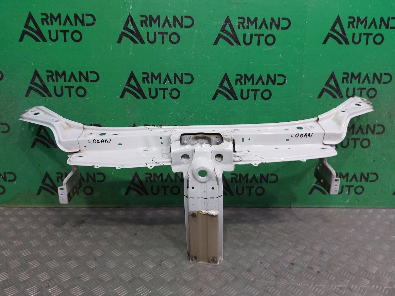 Панель передняя (суппорт радиатора) Renault Logan 2012-2022 625048118R 2