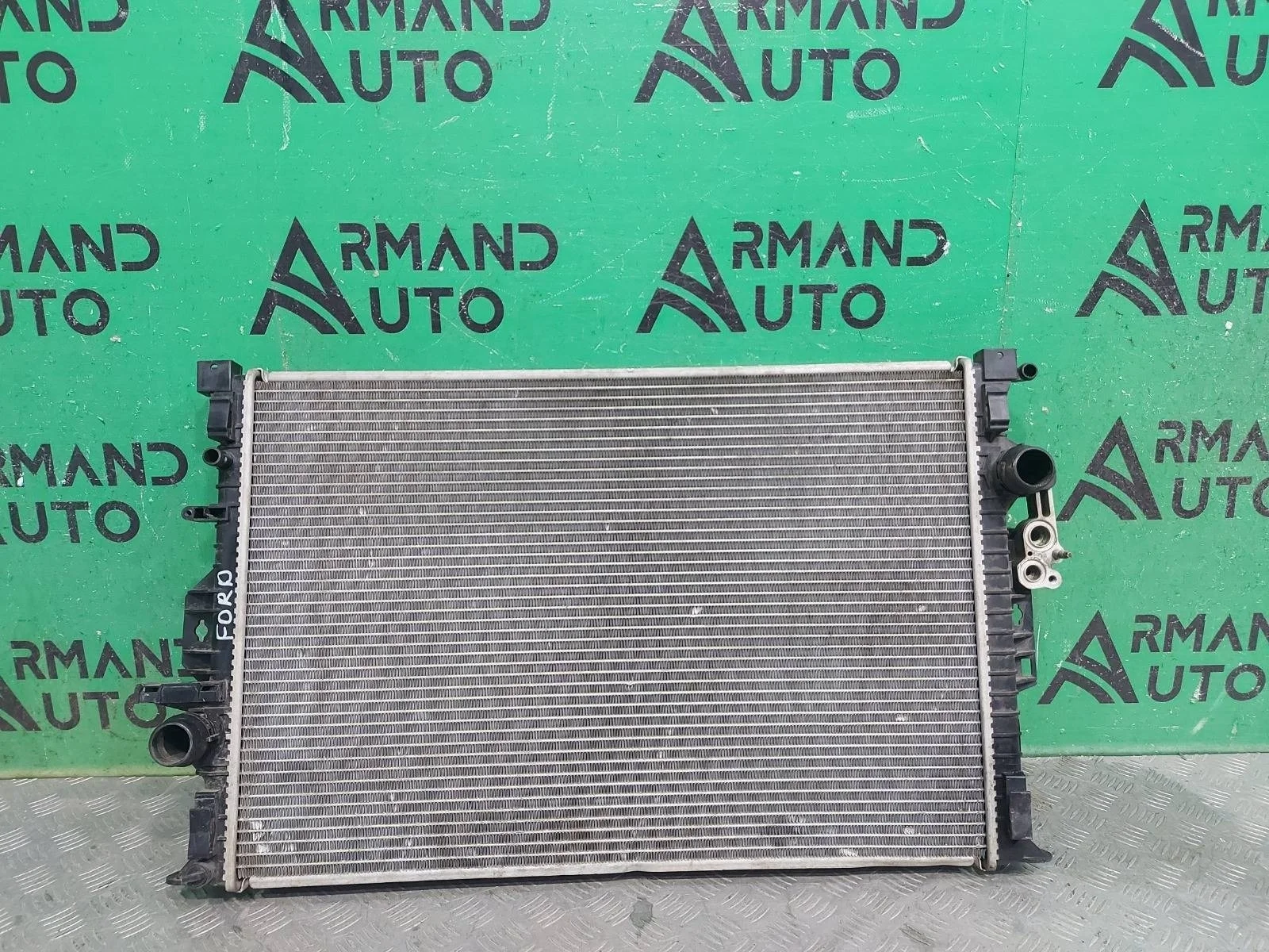 Радиатор двигателя (двс) Land Rover Range Rover Evoque 2011-2018 LR039530 1 L538