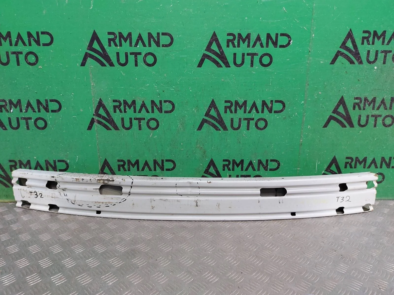 Усилитель бампера Nissan X-Trail 2013-2022 850324CC0A 3 T32, задний