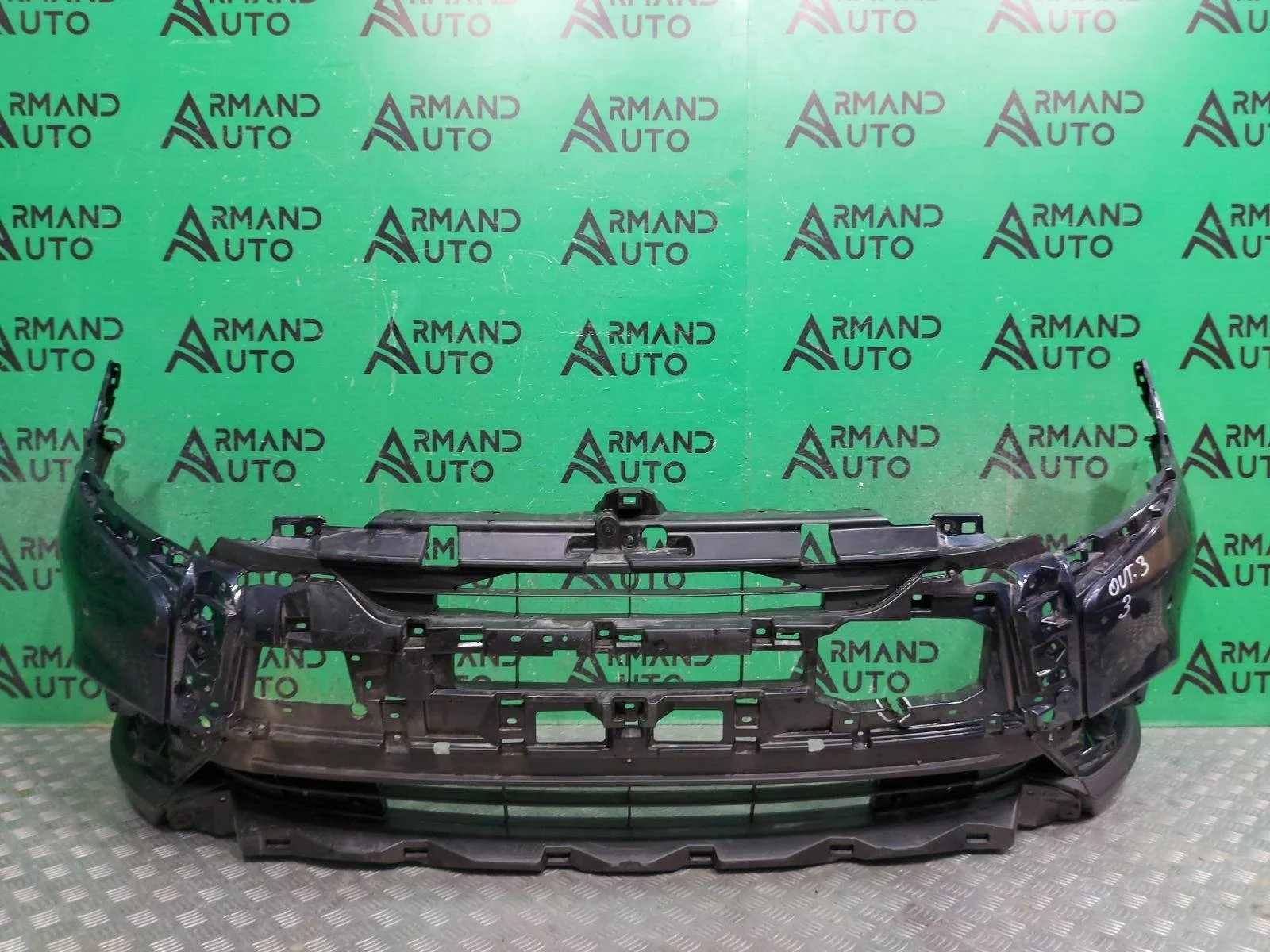 Бампер Mitsubishi Outlander 2018-2023 6400J474 3, передний