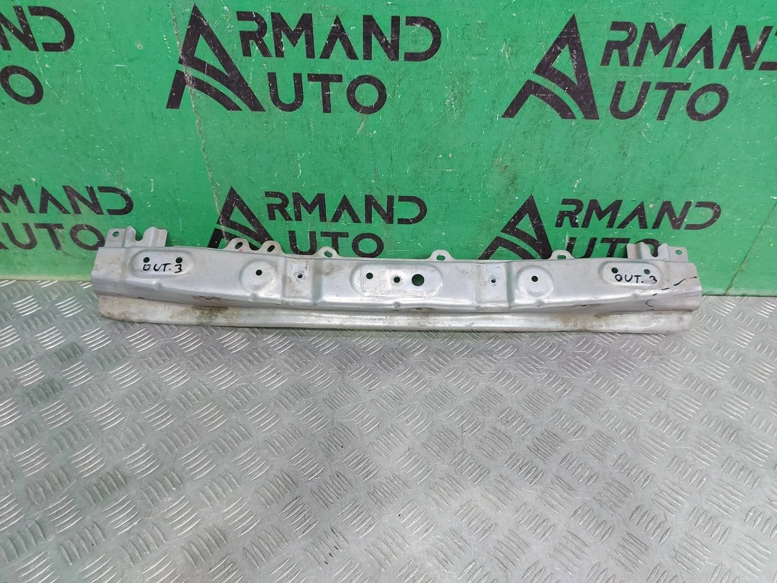 Усилитель бампера верхний Mitsubishi Outlander 2015-2023 6400G576 3, передний