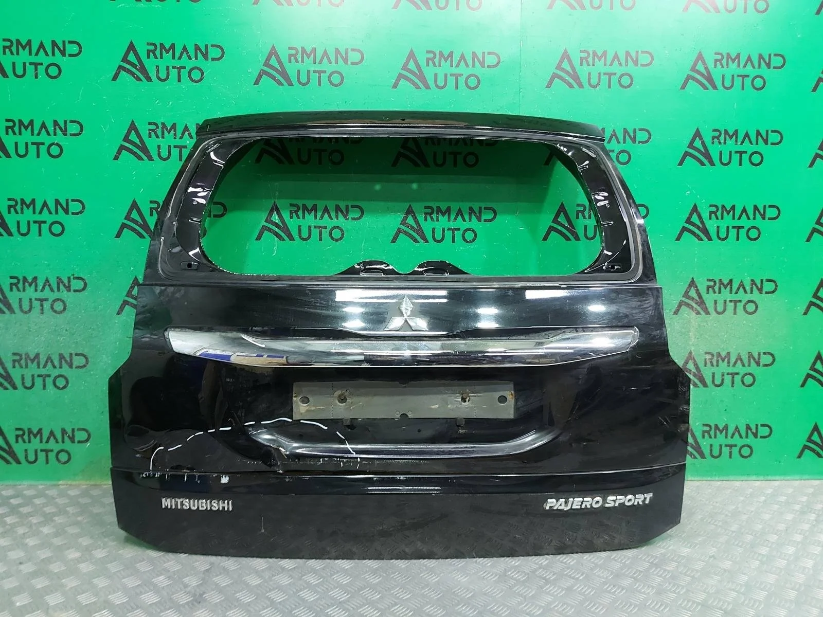 Дверь багажника Mitsubishi Pajero Sport 2015-2021 5801B685 3