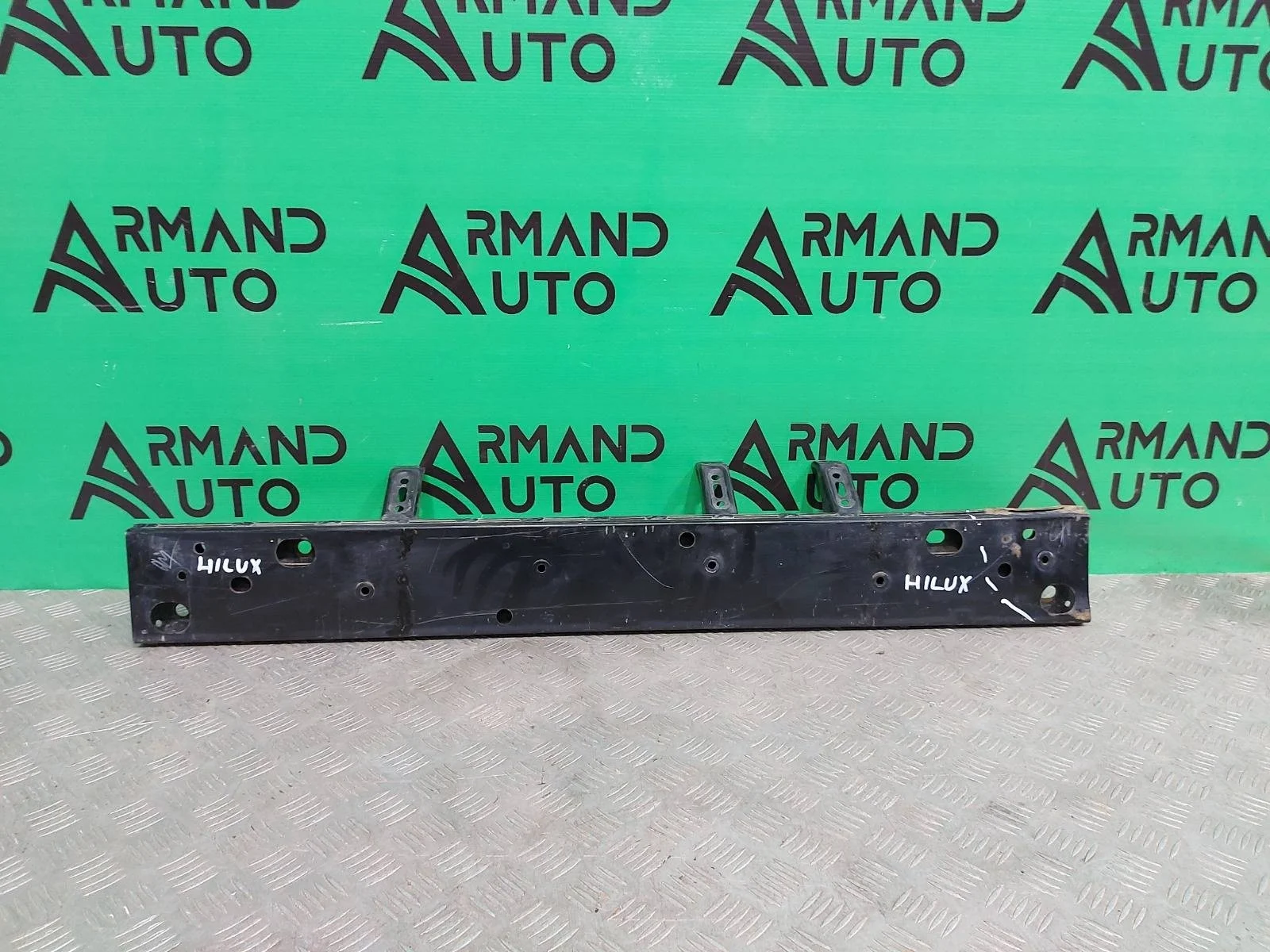 Усилитель бампера Toyota Fortuner 2015-нв 52021KK010 2, передний