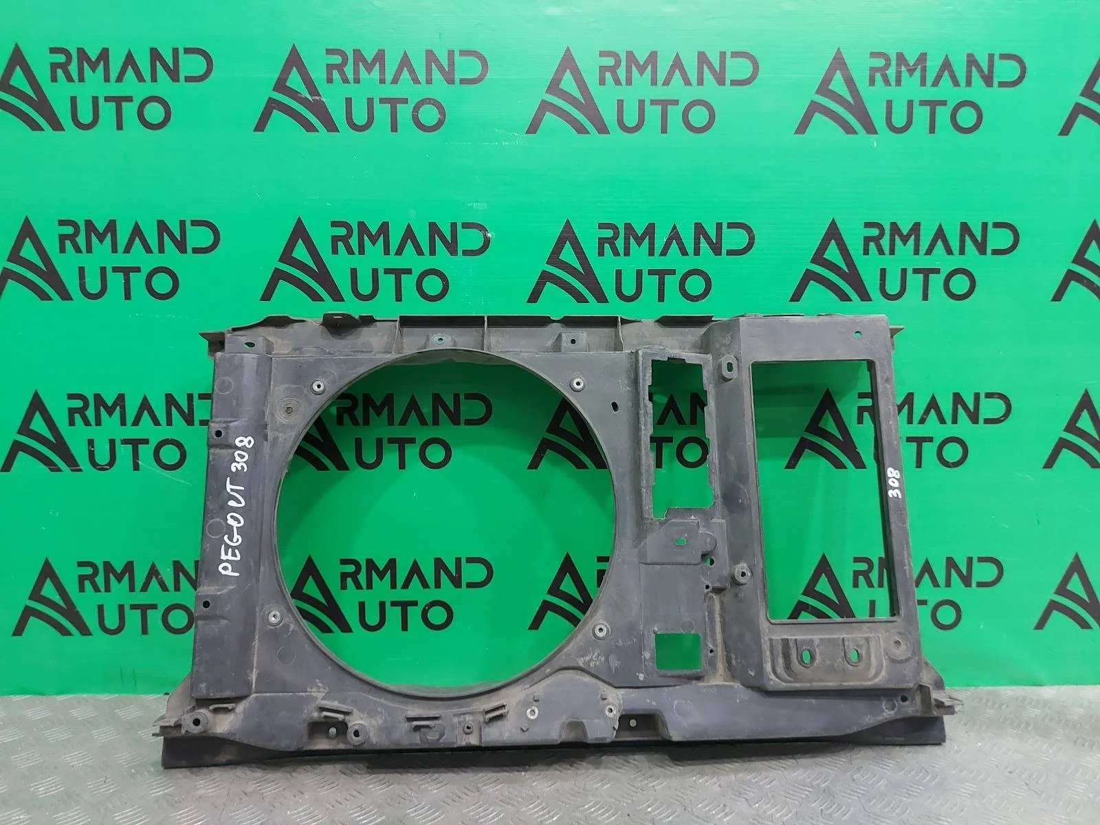 Панель передняя (суппорт радиатора) Peugeot 3008 2009-2016 9676568880 1