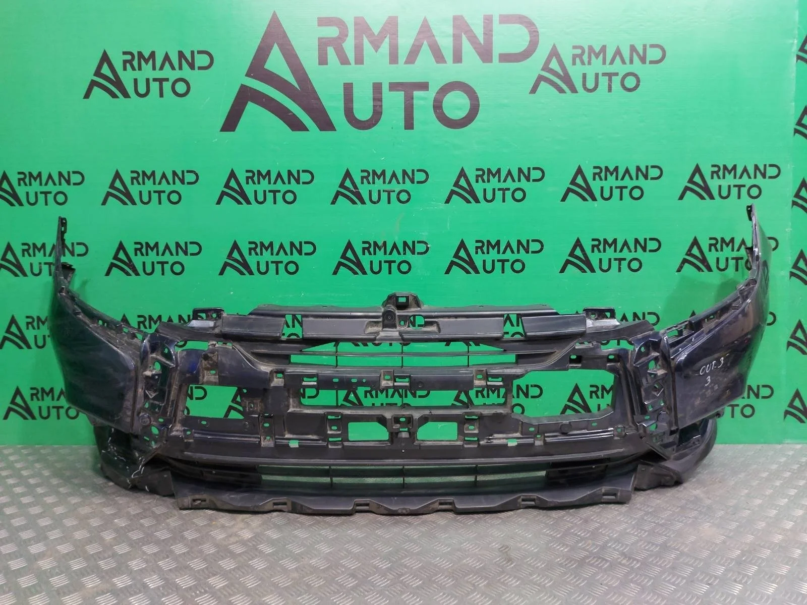 Бампер Mitsubishi Outlander 2018-2023 6400J474 3, передний
