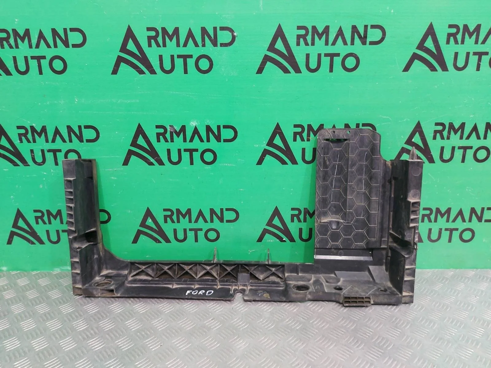 Панель передняя (суппорт радиатора) нижняя Ford EcoSport 2014-2023 1785202 1