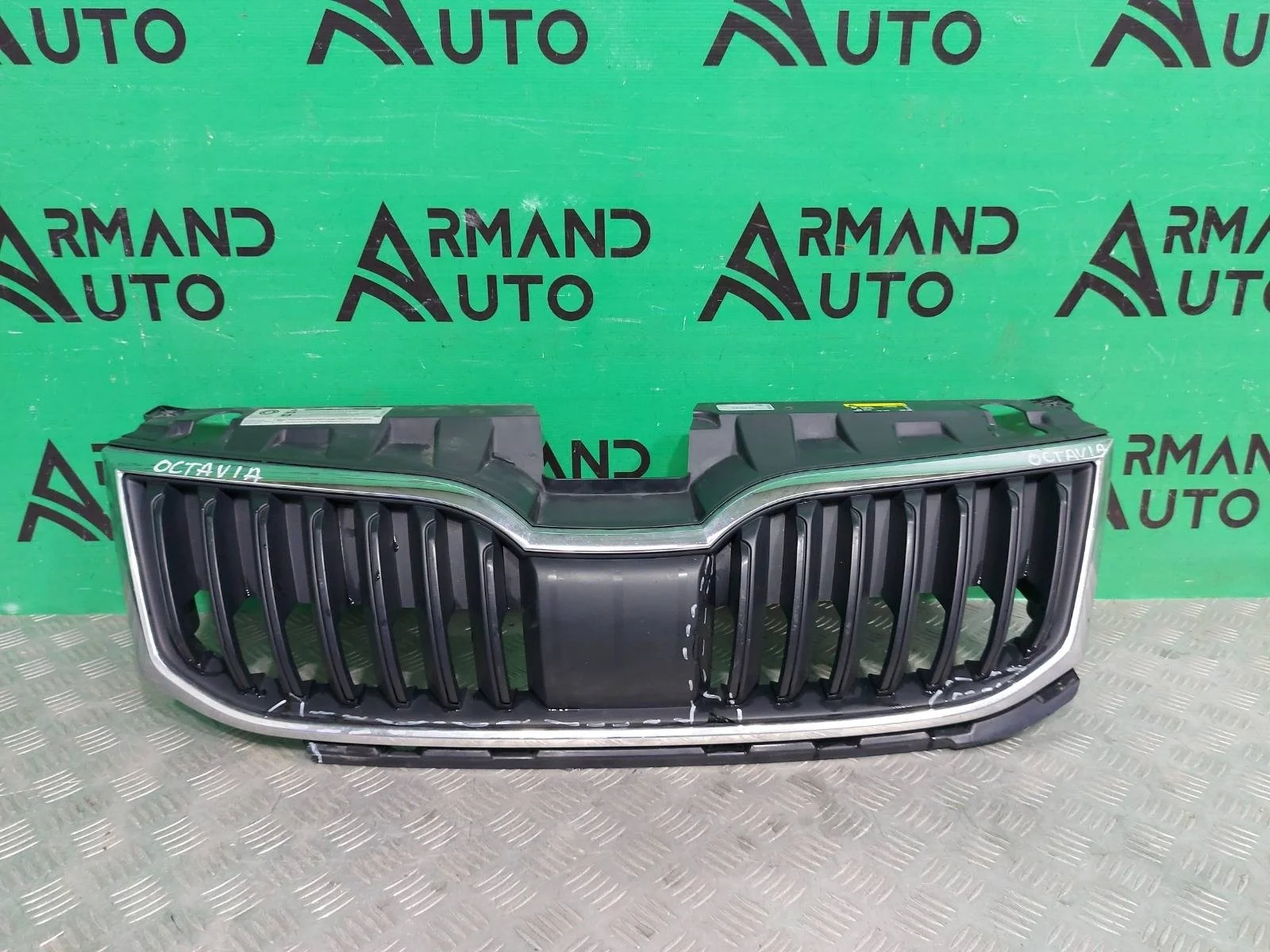 Решетка радиатора Skoda Octavia 2017-2020 5E0853653AZD4 3 A7 (5E)