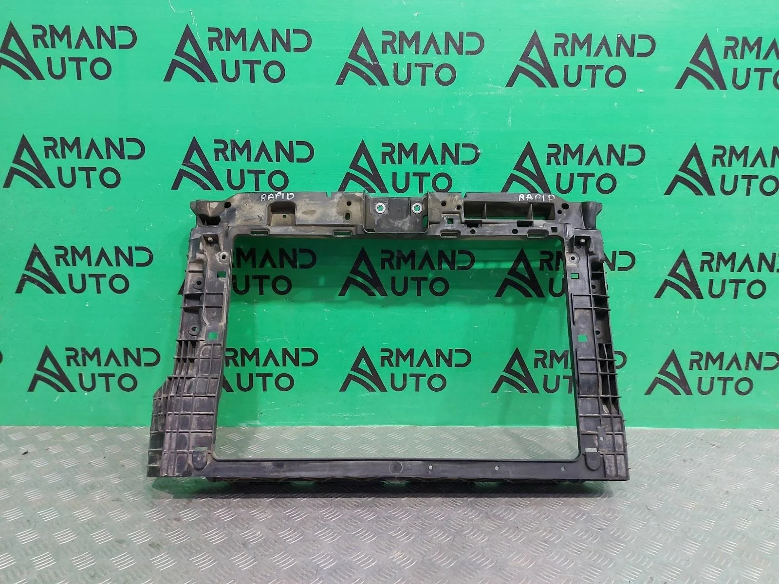Панель передняя (суппорт радиатора) Skoda Rapid 2020-2023 60U805588E 2