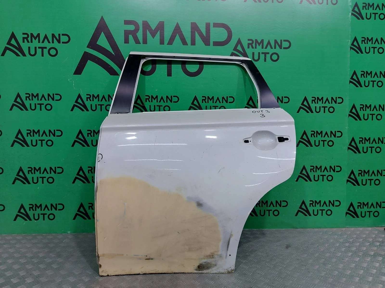 Дверь Mitsubishi Outlander 2015-2023 5730B557 3, задняя левая
