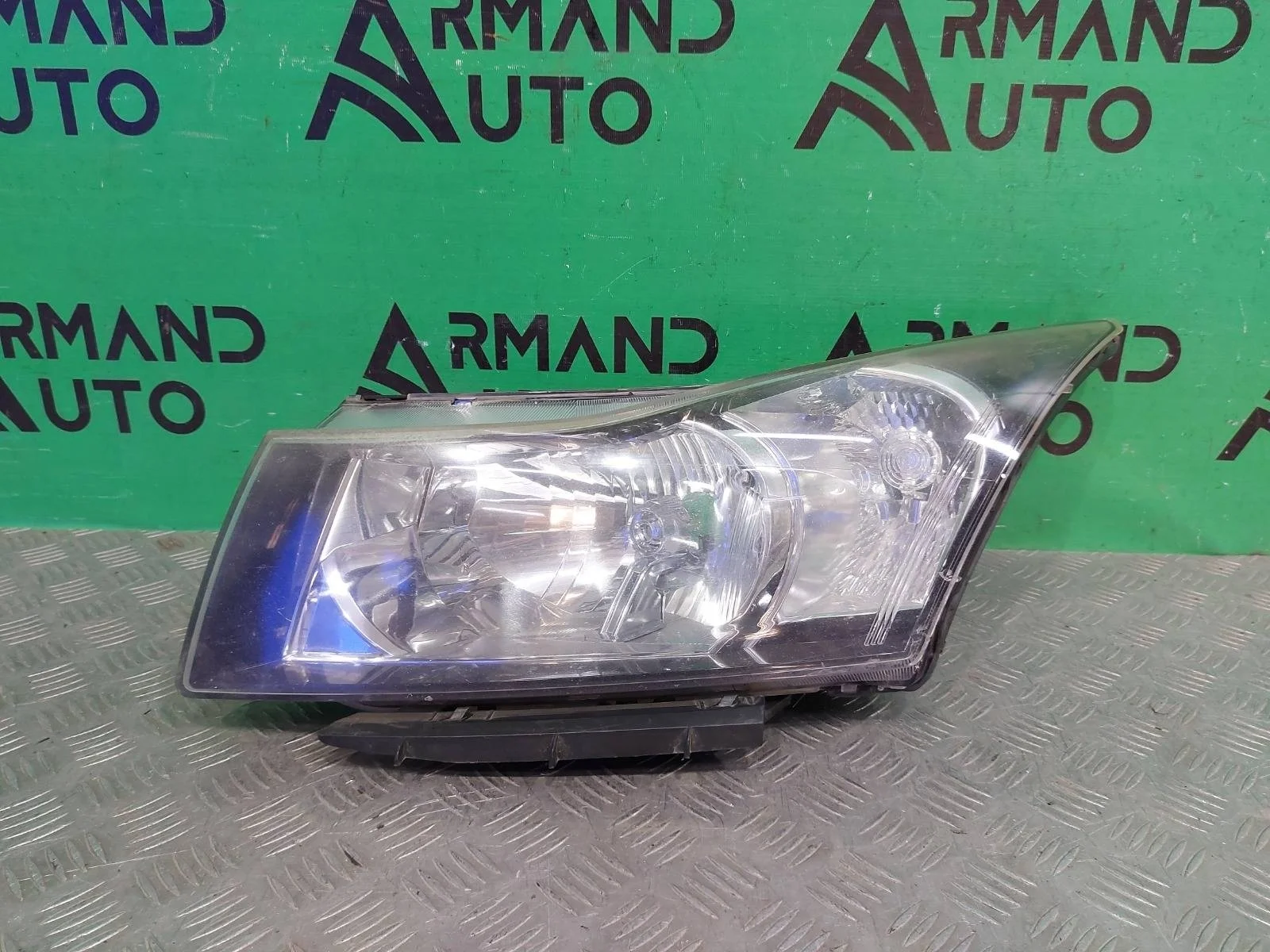 Фара Chevrolet Cruze 2012-2016 95137791 1, левая