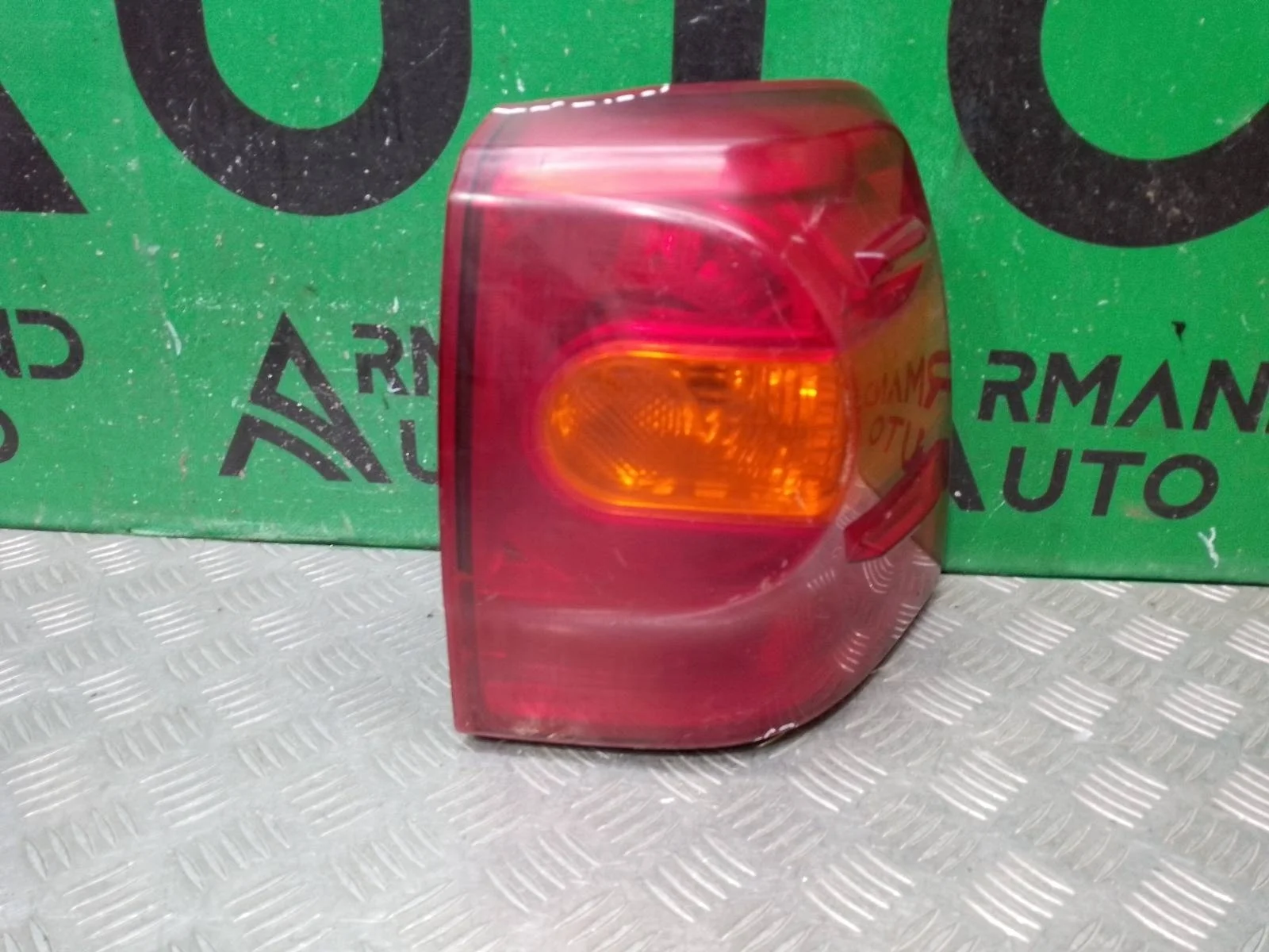 Фонарь внешний Toyota Land Cruiser 2012-2015 8155160A80 200, правый