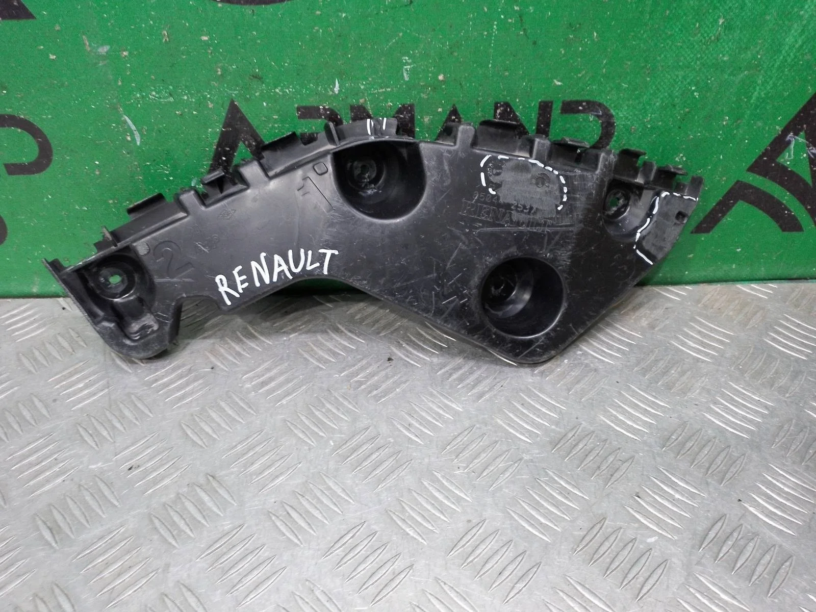 Кронштейн бампера RENAULT Duster 2010-2021 850442537R 1, задний правый