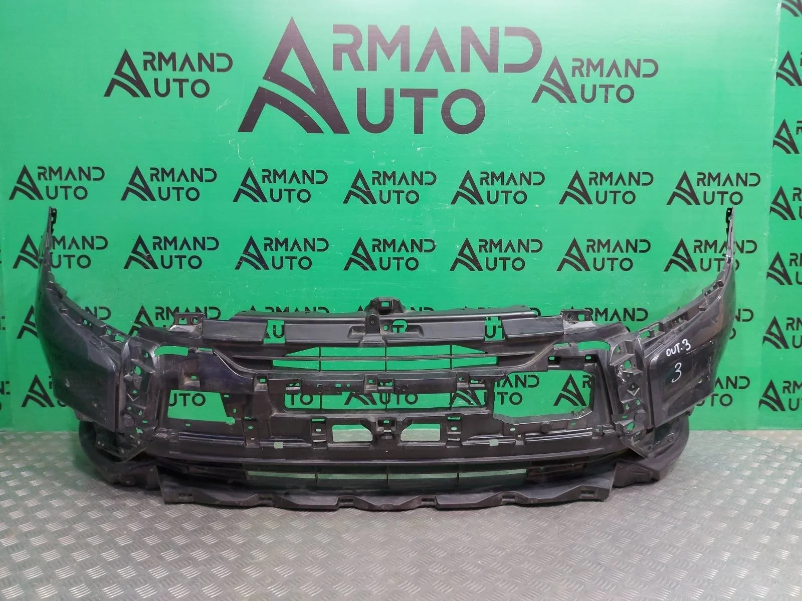Бампер Mitsubishi Outlander 2018-2023 6400J474 3, передний