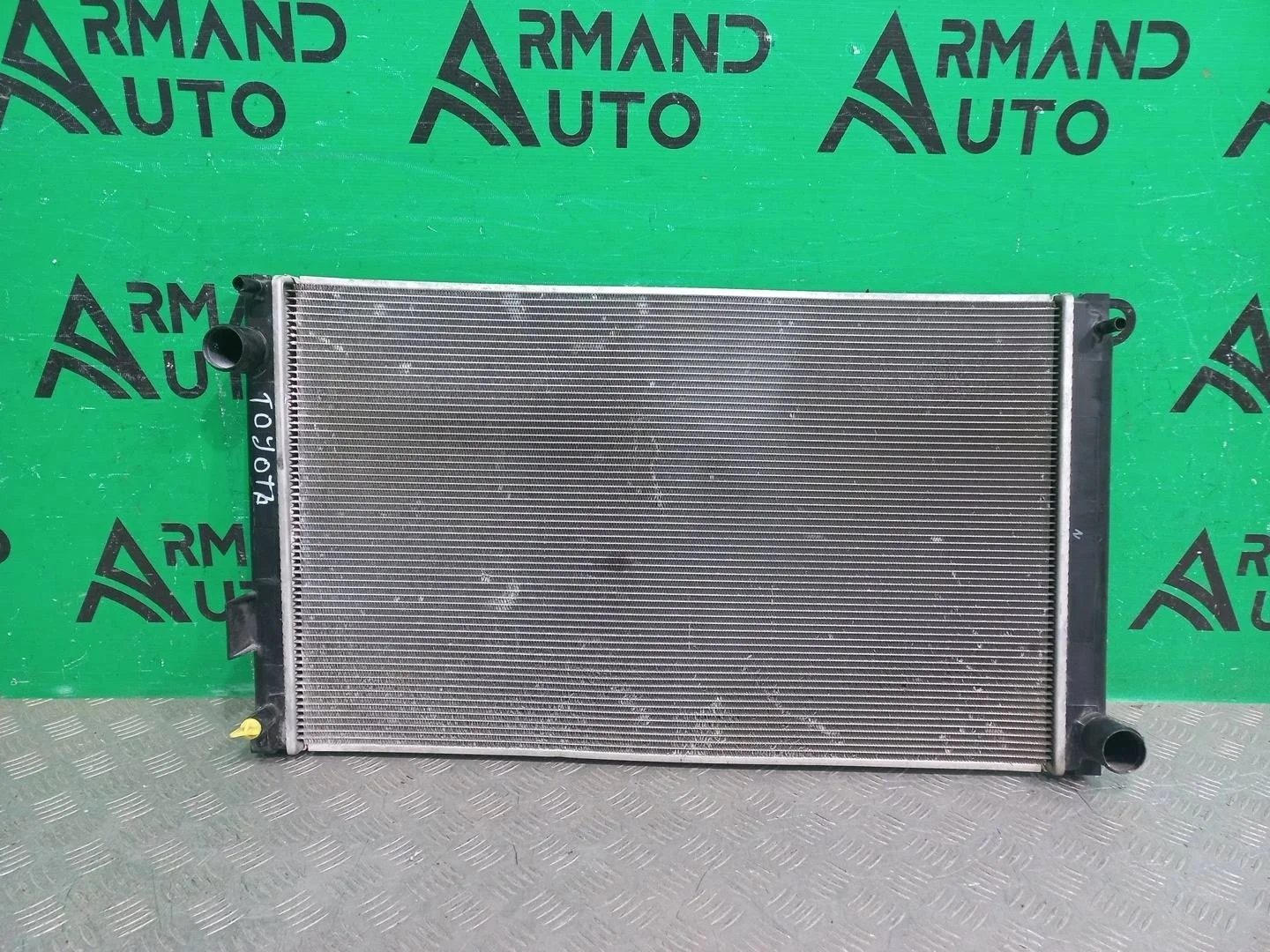 Радиатор двигателя (двс) Toyota RAV4 2015-2019 1640036080 4 CA40