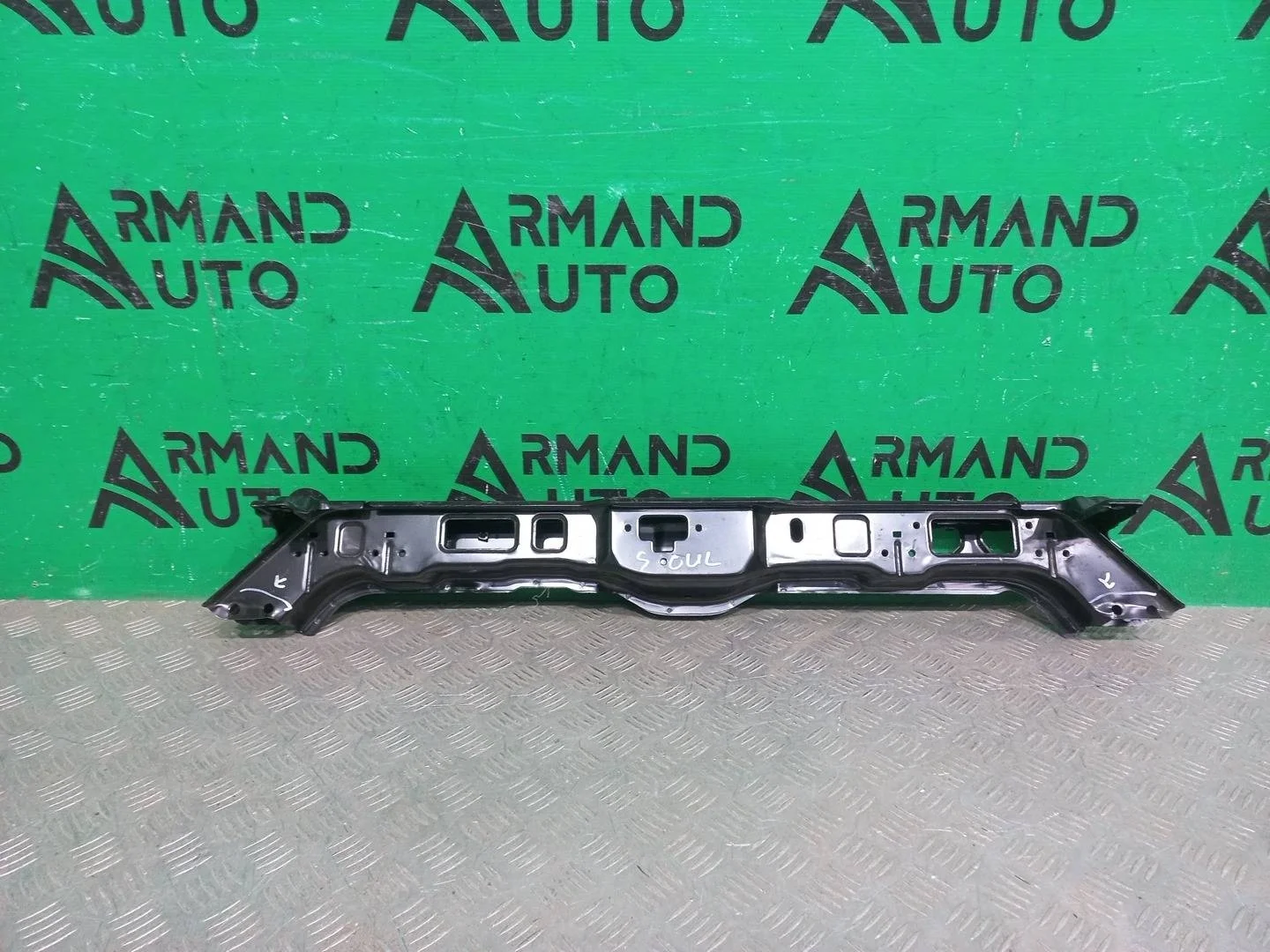 Панель передняя (суппорт радиатора) верхняя Kia Soul 2013-2019 64101B2000 2 PS