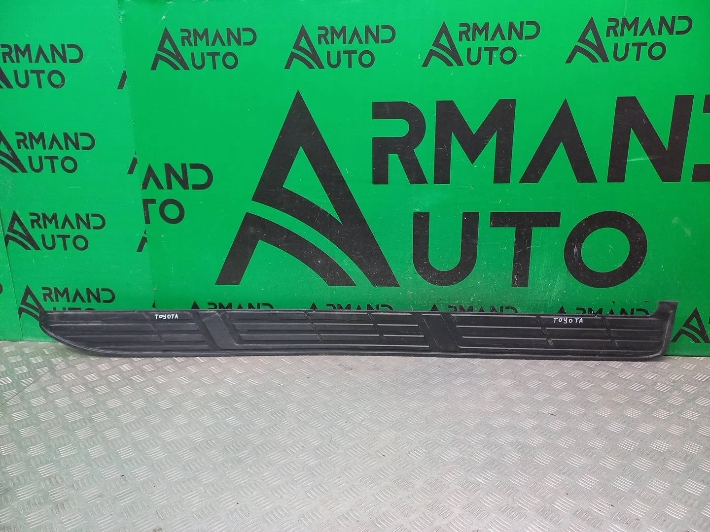Накладка подножки порога Toyota Land Cruiser Prado 2009-2024 5177260180 150, левая