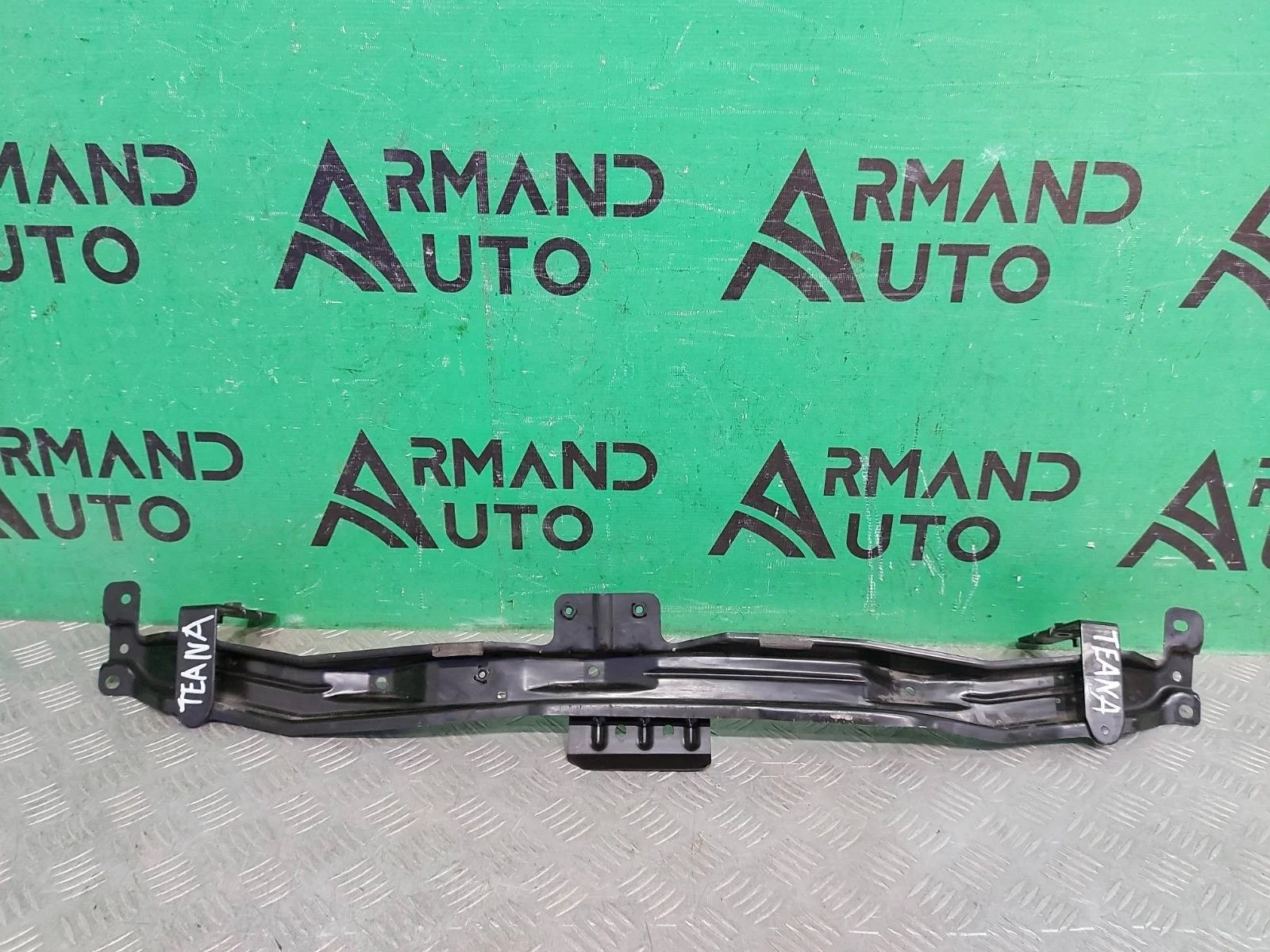Кронштейн бампера верхний Nissan Teana 2008-2014 62290JN20A 2 J32, передний