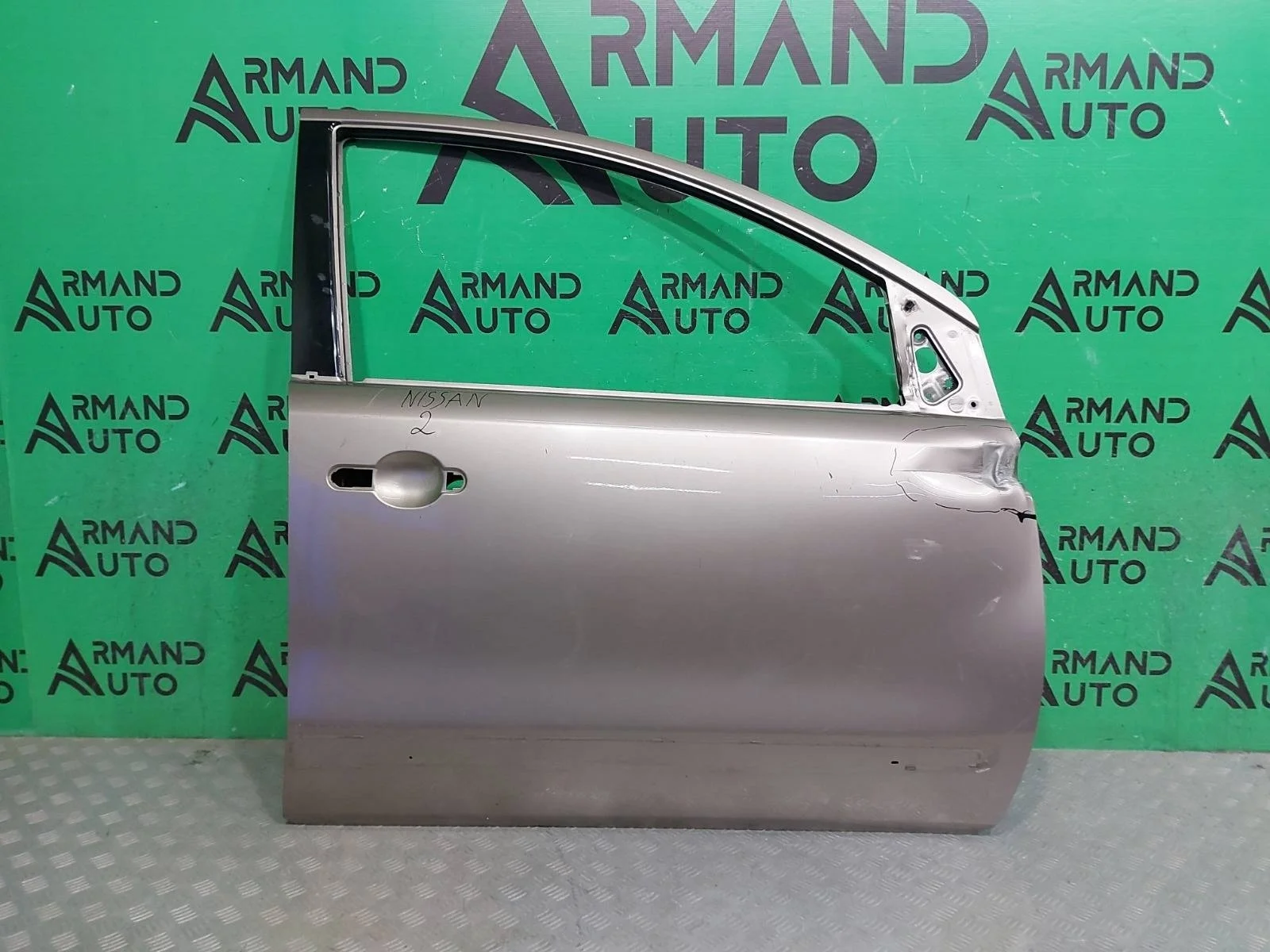 Дверь Nissan Note 2005-2013 H01529U0M0 1, передняя правая