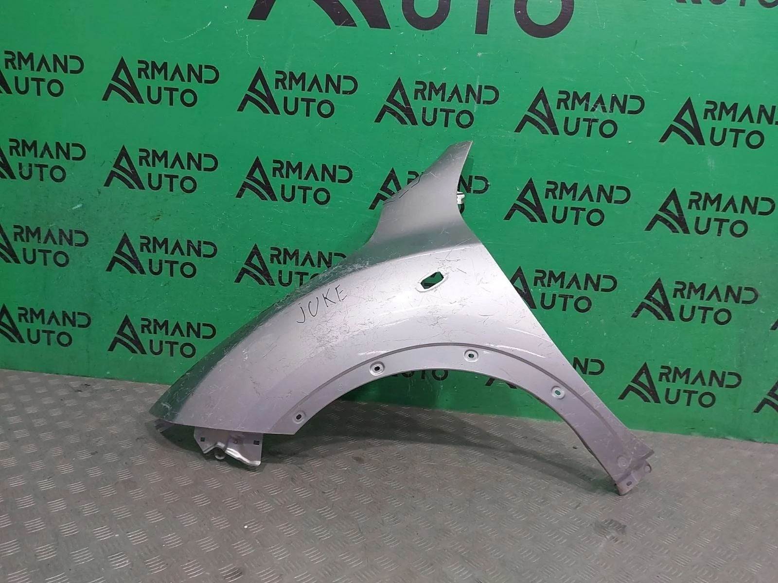 Крыло Nissan juke 2010-2014 F31011KKAA 1 YF15, переднее левое