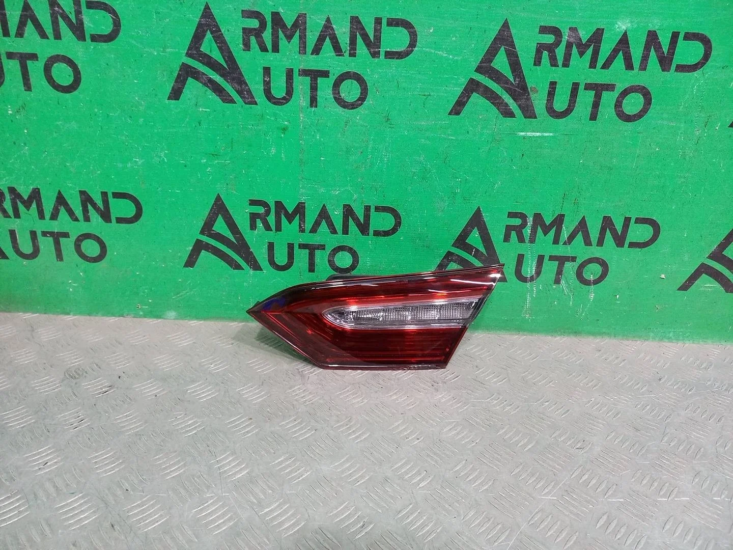 Фонарь внутренний Toyota Camry 2017-нв 8158033340 8 XV70, правый