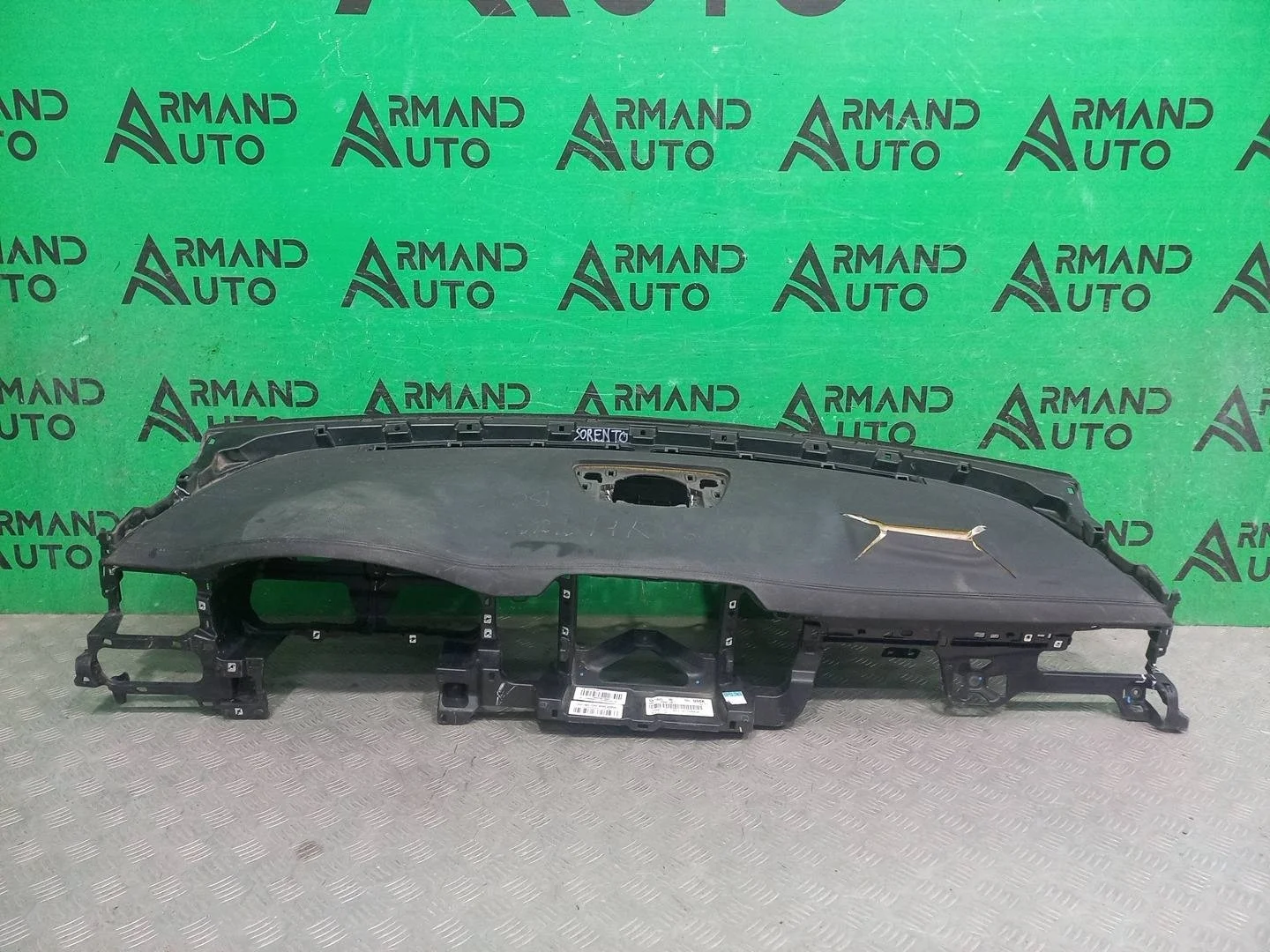 Торпедо KIA Sorento 2014-2020 84710C5000WK 3 PRIME UM