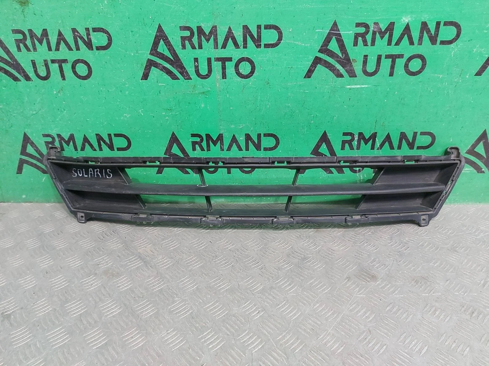 Решетка бампера Hyundai Solaris 2014-2017 865614L500 1, передняя