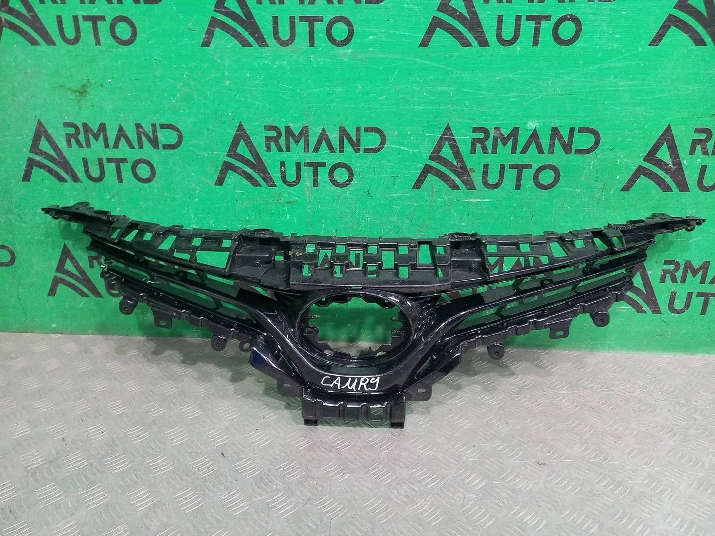 Решетка радиатора Toyota Camry 2017-2021 5310133540 8 XV70