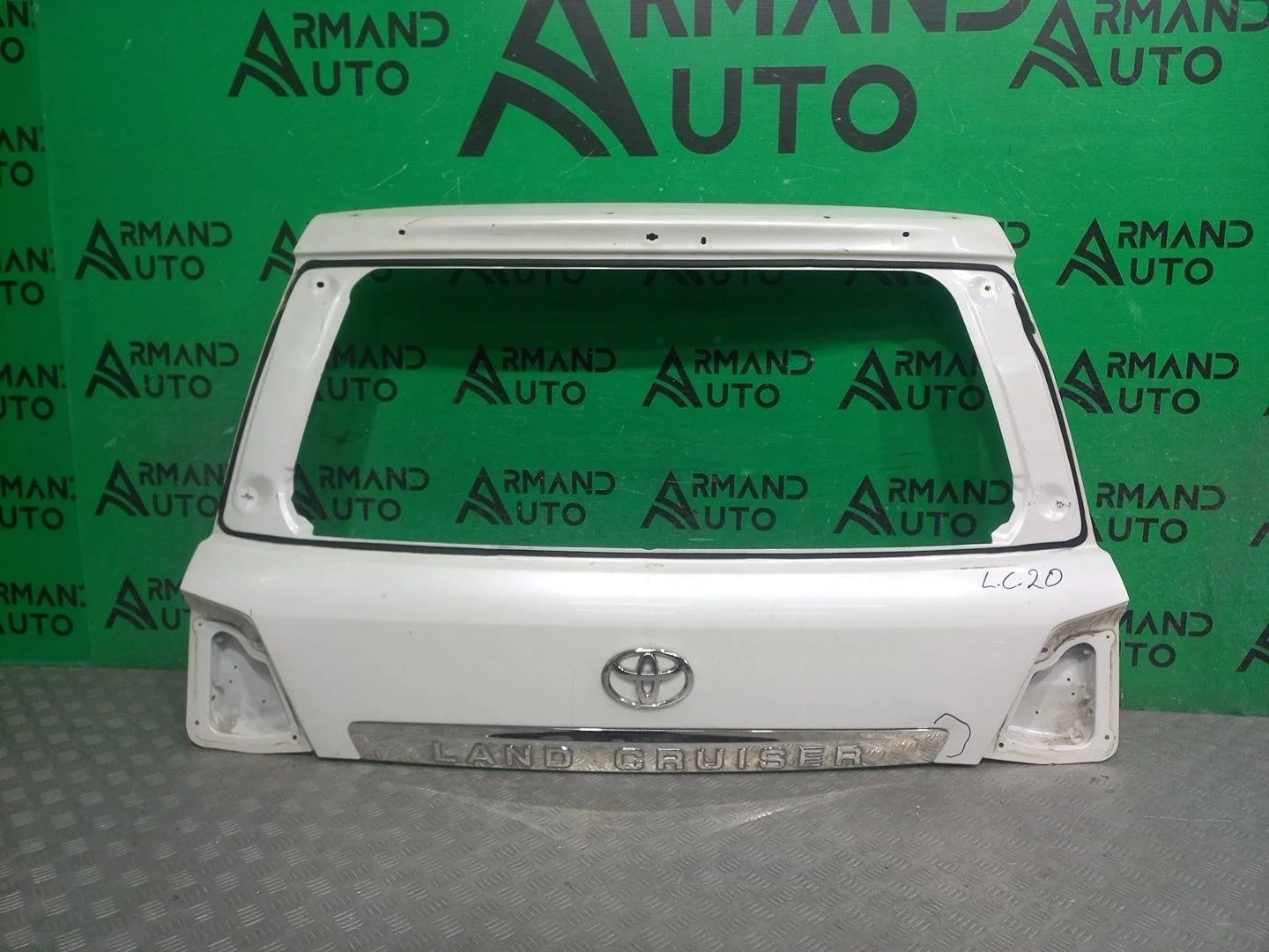 Дверь багажника Toyota Land Cruiser 2007-2015 6700560G60 200