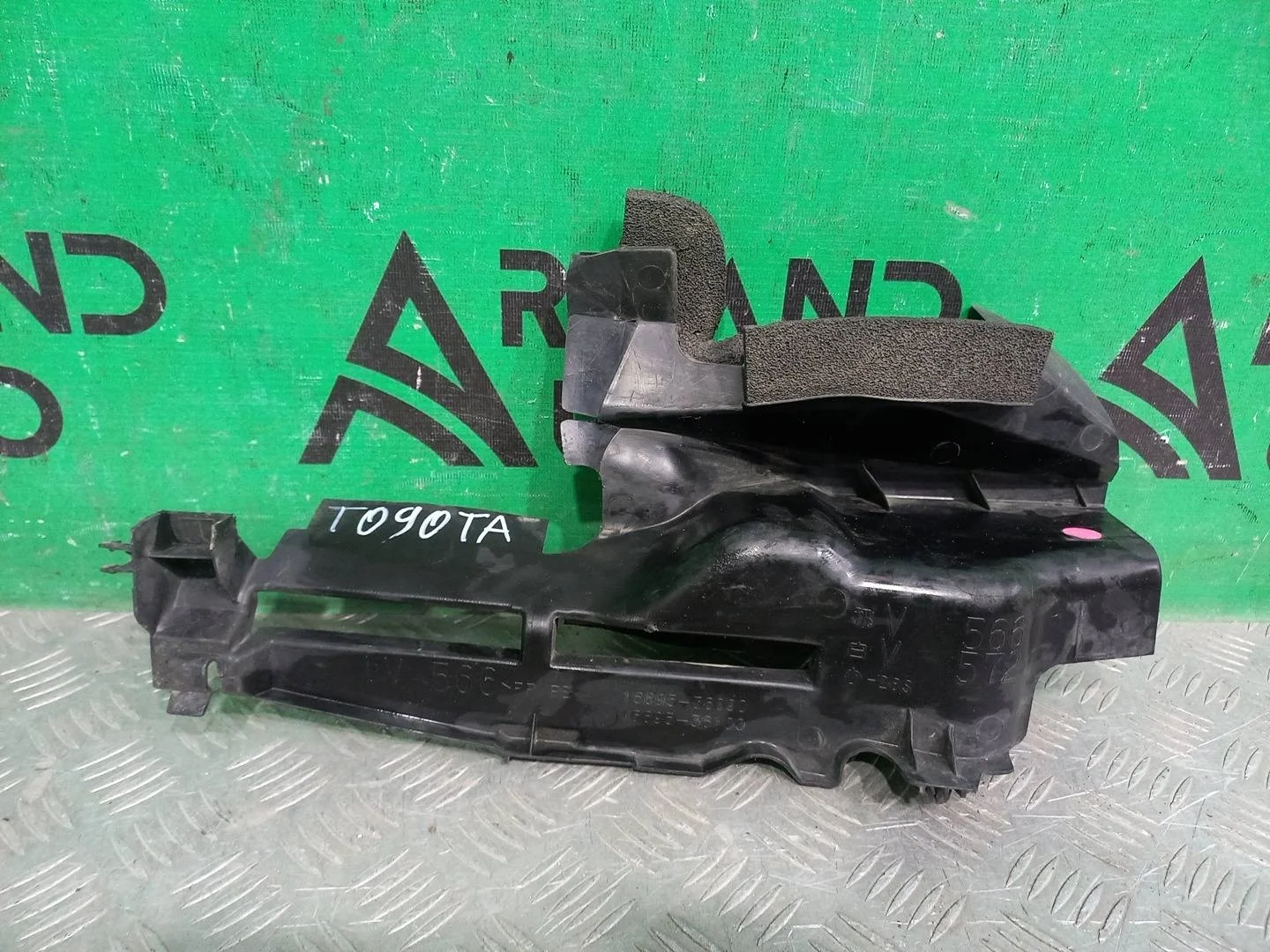 Дефлектор радиатора Toyota RAV4 2015-2019 1669536090 4 CA40, левый