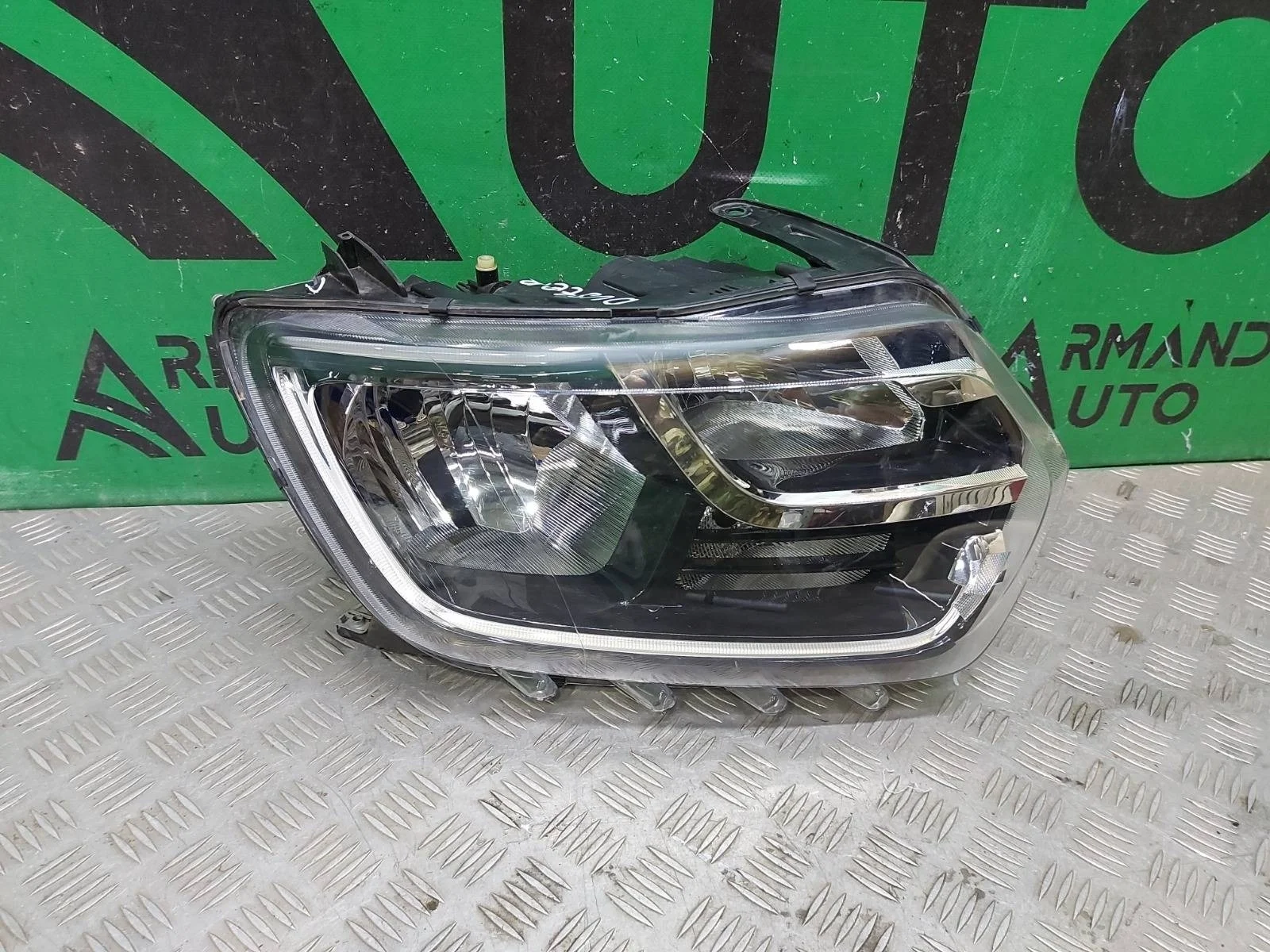 Фара Renault Duster 2021-нв 260103537R 2, правая