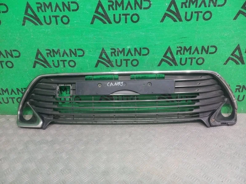 Решетка бампера Toyota Camry 2014-2017 5310233040 7 XV50, передняя